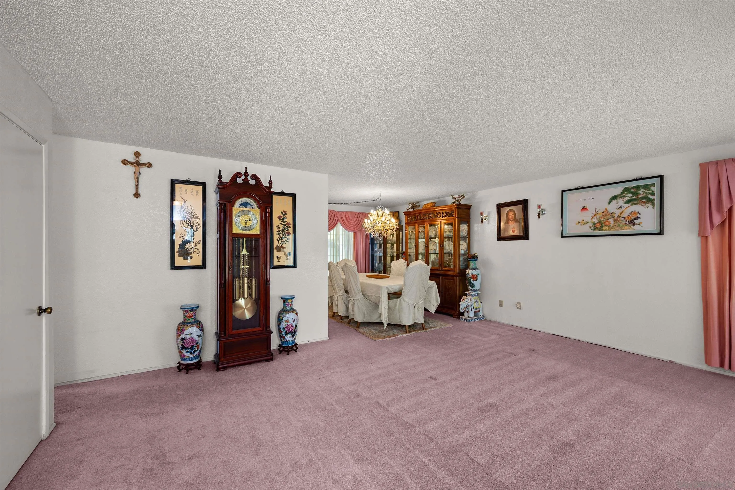 https://cdn.realtyfeed.com/cdn/127/260017632/9fe29e25dcd5f1d1eceda38a9eb977ca.webp