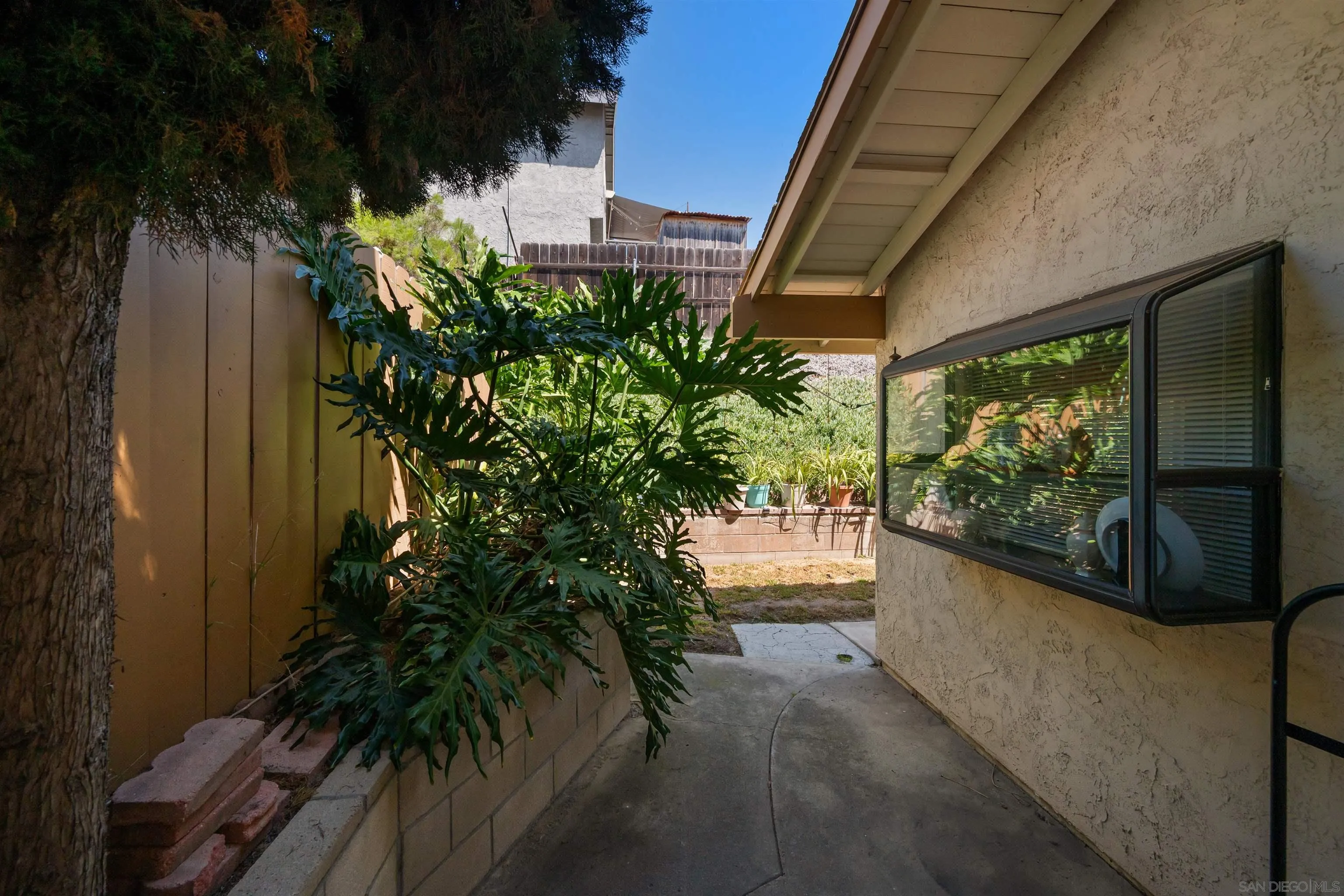 https://cdn.realtyfeed.com/cdn/127/260017632/e27b9e13c265dabb07d95abac7362143.webp