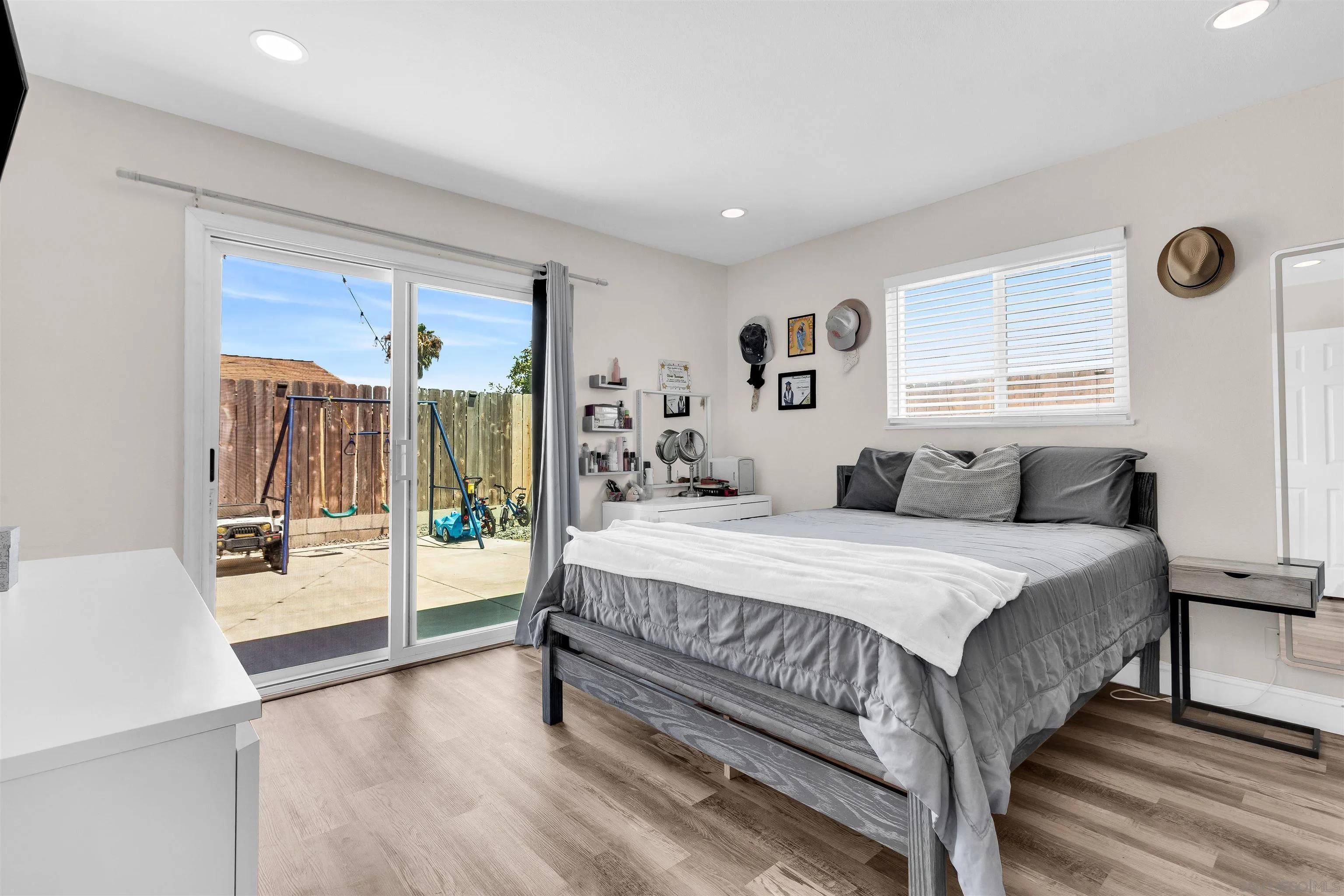 https://cdn.realtyfeed.com/cdn/127/260017633/09209dbb767b0b8119f6468dd944f1ea.webp