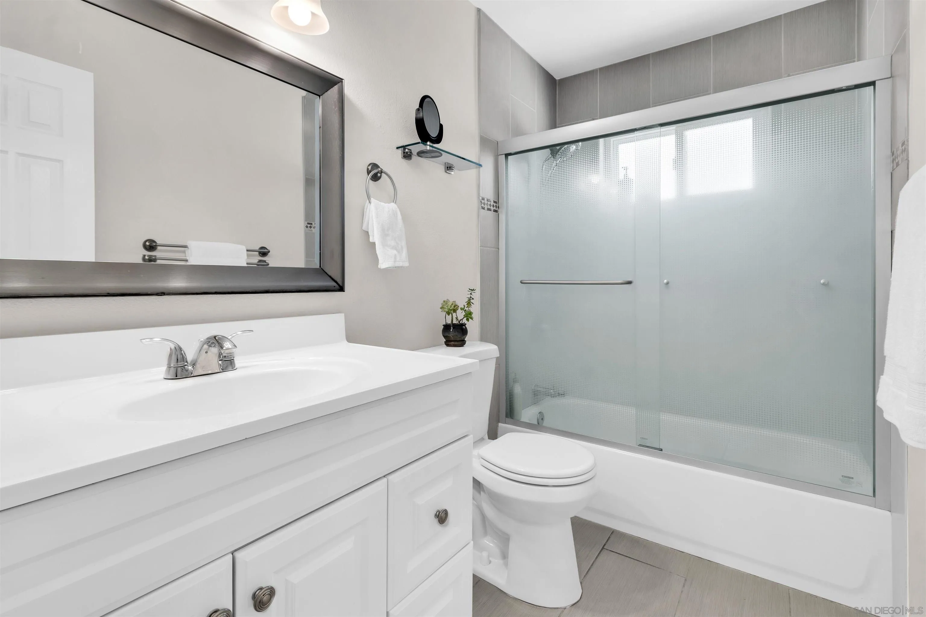 https://cdn.realtyfeed.com/cdn/127/260017633/1851cba6bbfc193c10f6bf1dbe734a65.webp