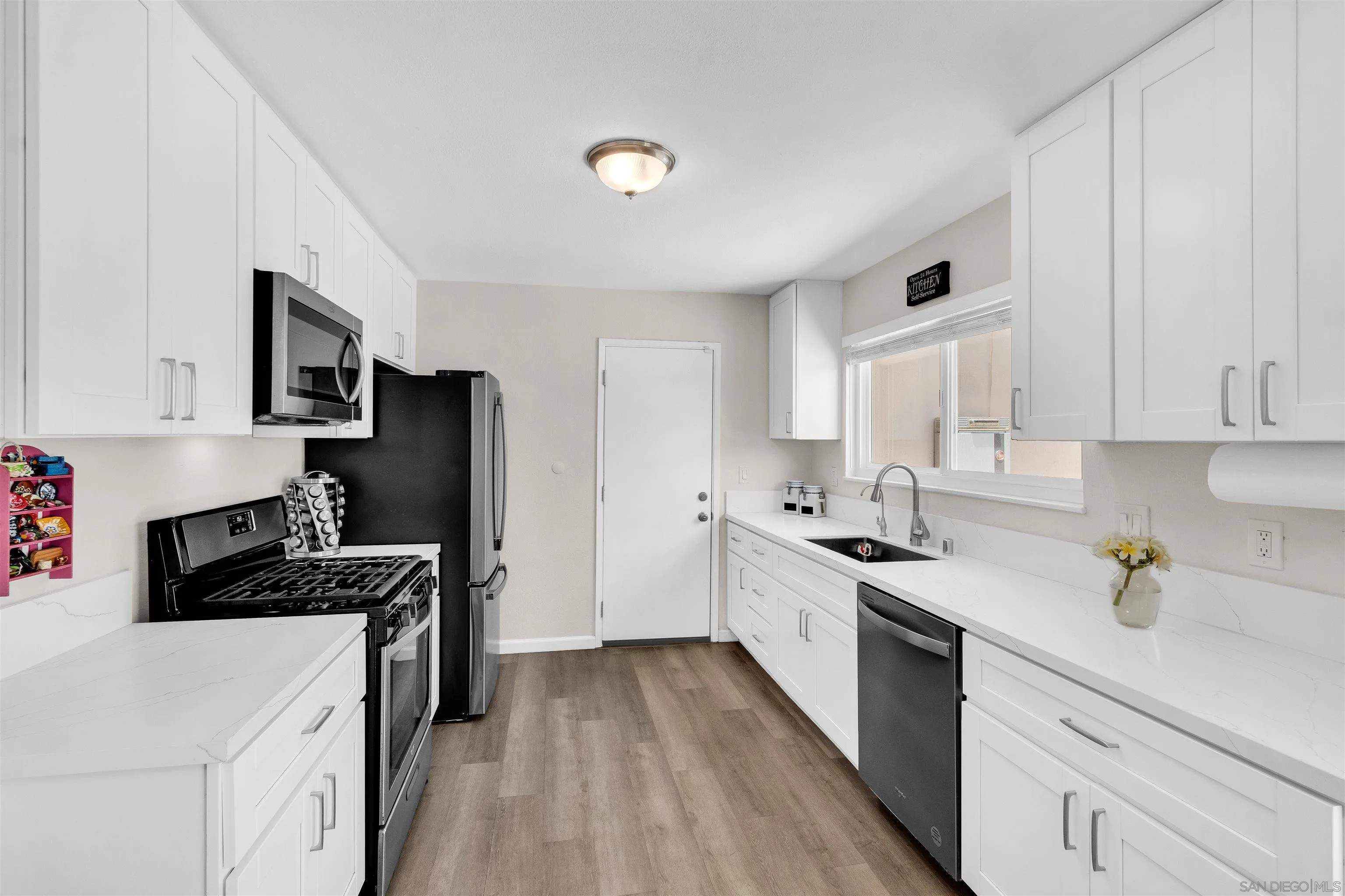 https://cdn.realtyfeed.com/cdn/127/260017633/ef29c8f0c240d08ae19b03e5887d43e8.webp