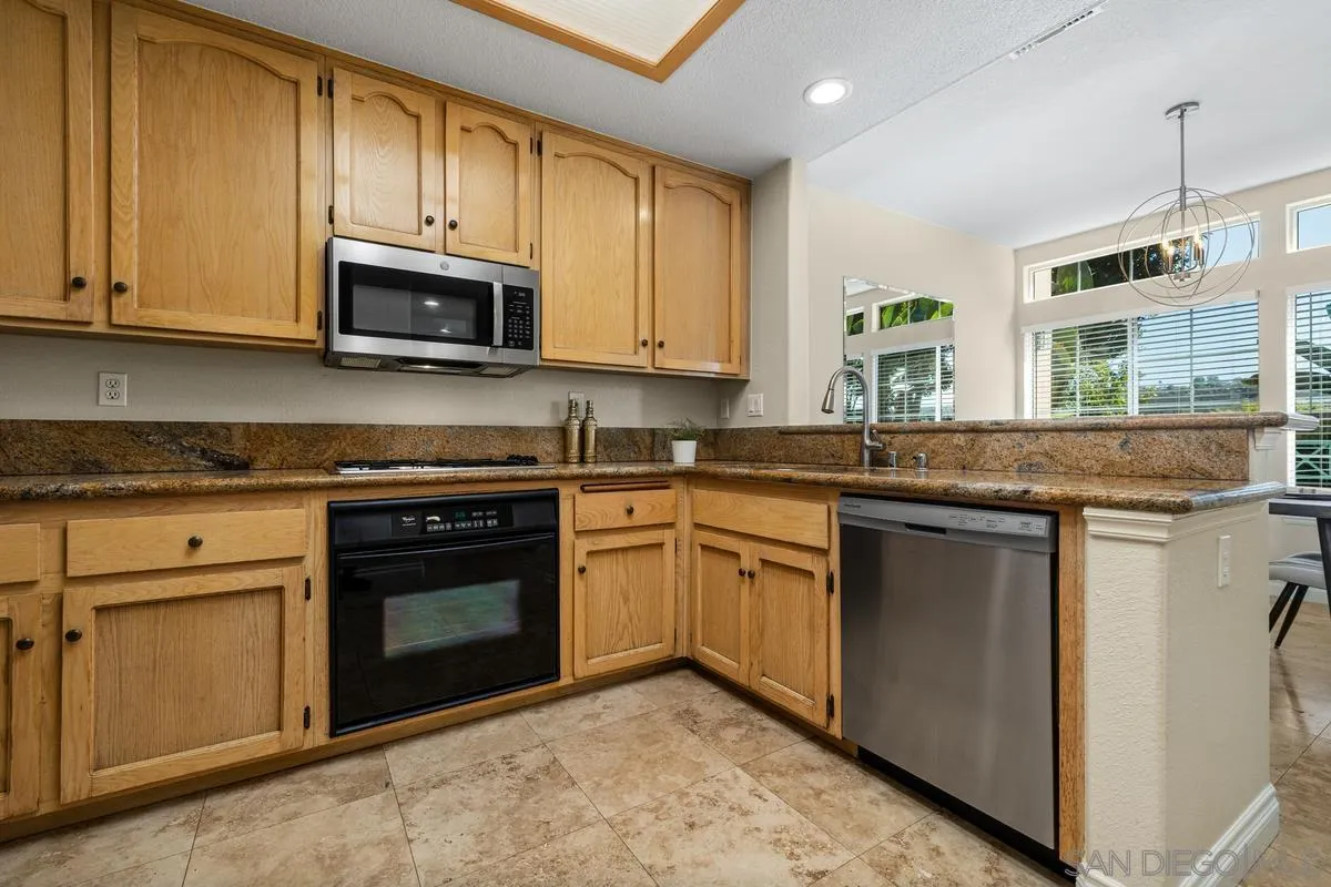 Photo #11: 260017634 Listing: Photo #11