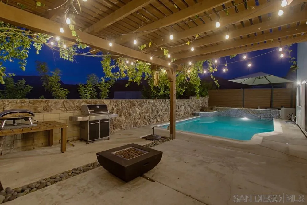 https://cdn.realtyfeed.com/cdn/127/260017637/0fdb2a39f3339e9e0abc6fc369352333.webp