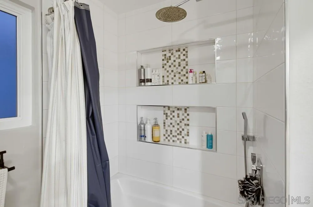 https://cdn.realtyfeed.com/cdn/127/260017637/1560244c0e8171e140598676d6cb1939.webp