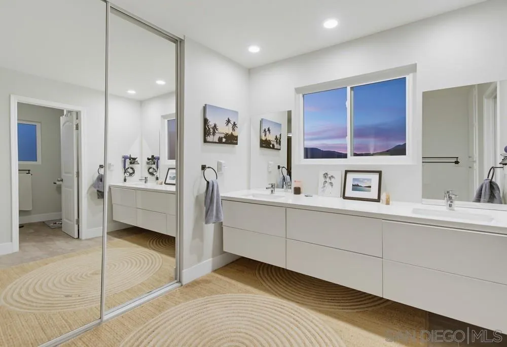 https://cdn.realtyfeed.com/cdn/127/260017637/85faf684f9e2c3678fb7f79d5671296d.webp