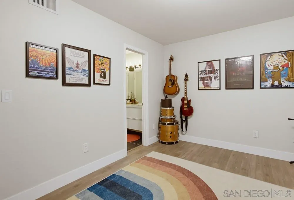 https://cdn.realtyfeed.com/cdn/127/260017637/e7fb14a4d4a02052829c1aa83bdc6308.webp