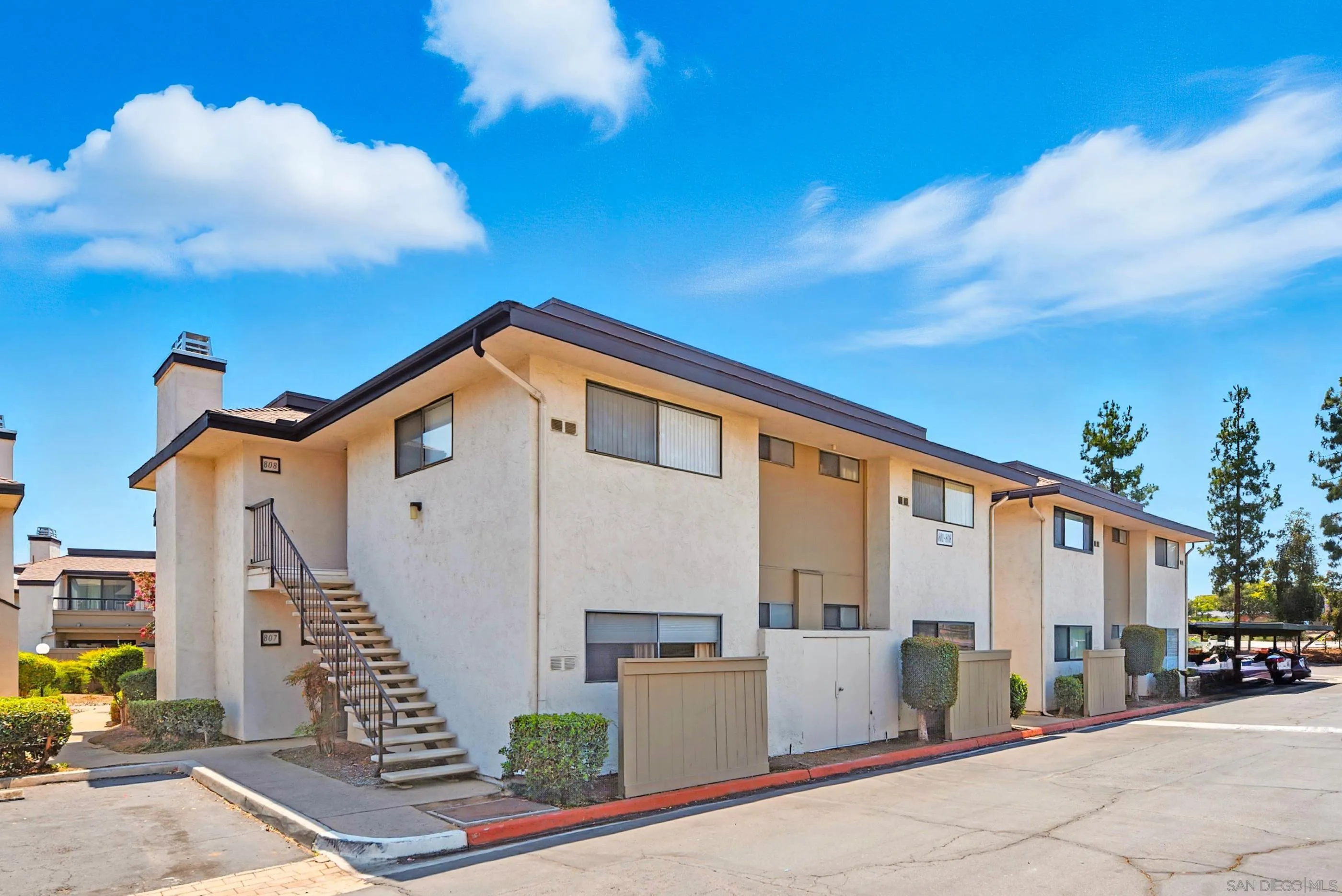 450 W Vermont Ave Unit 807, Escondido, CA 92025 - Main photo, Escondido, CA
