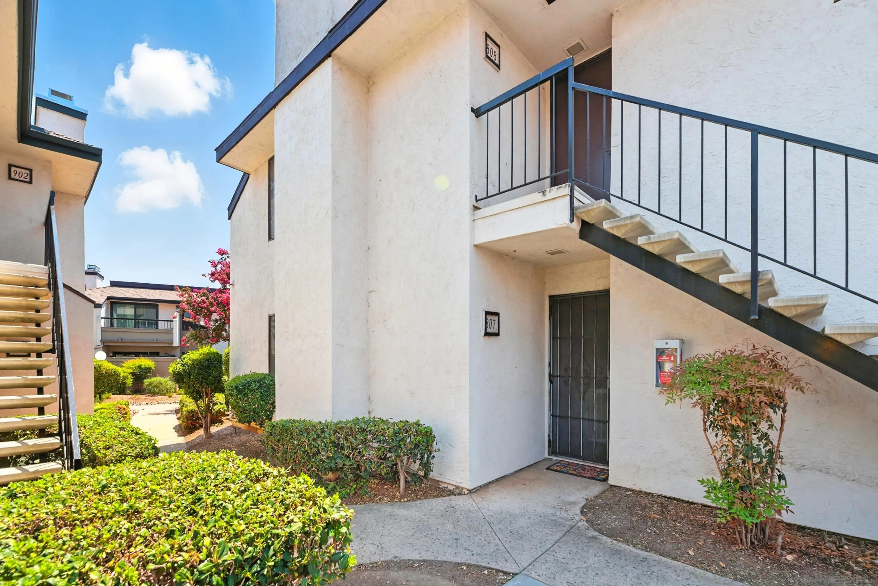 450 W Vermont Ave Unit 807, Escondido, CA 92025 - Photo 5 of 32, Escondido, CA