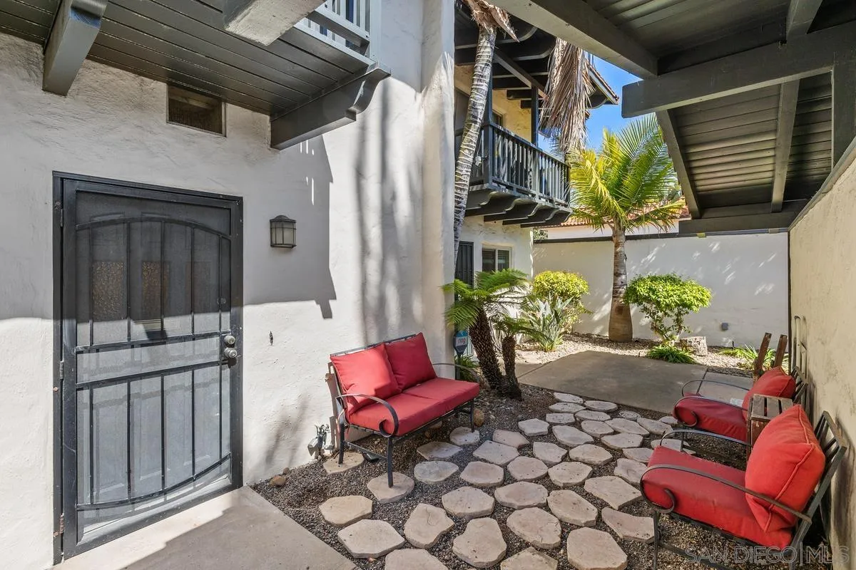 4264 Loma Riviera Lane, San Diego, CA 92110 - Photo 4 of 43, San Diego, CA