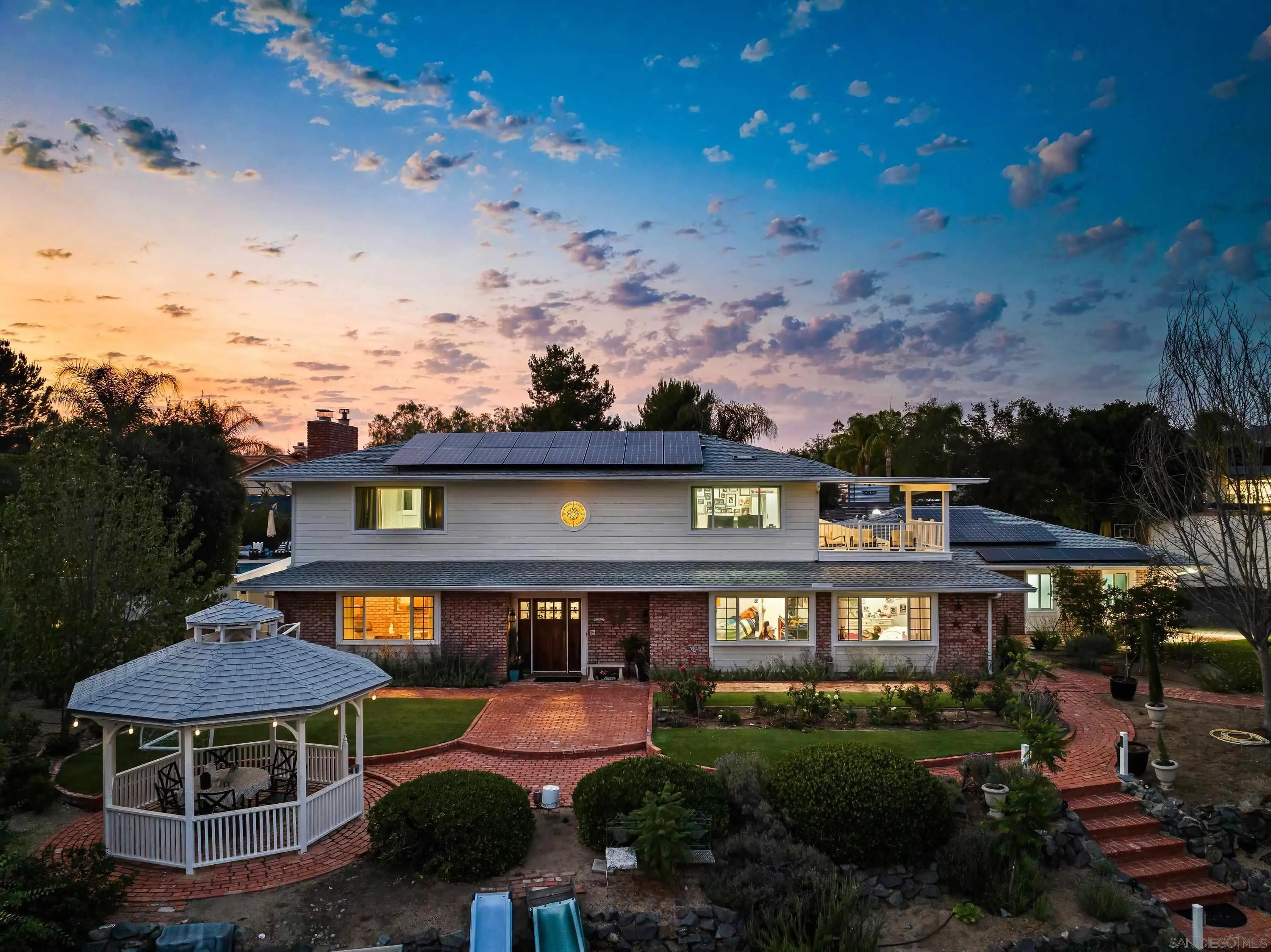 https://cdn.realtyfeed.com/cdn/127/260017651/80ebcc5a0dbe3bc91779b7b5d4a1013d.webp