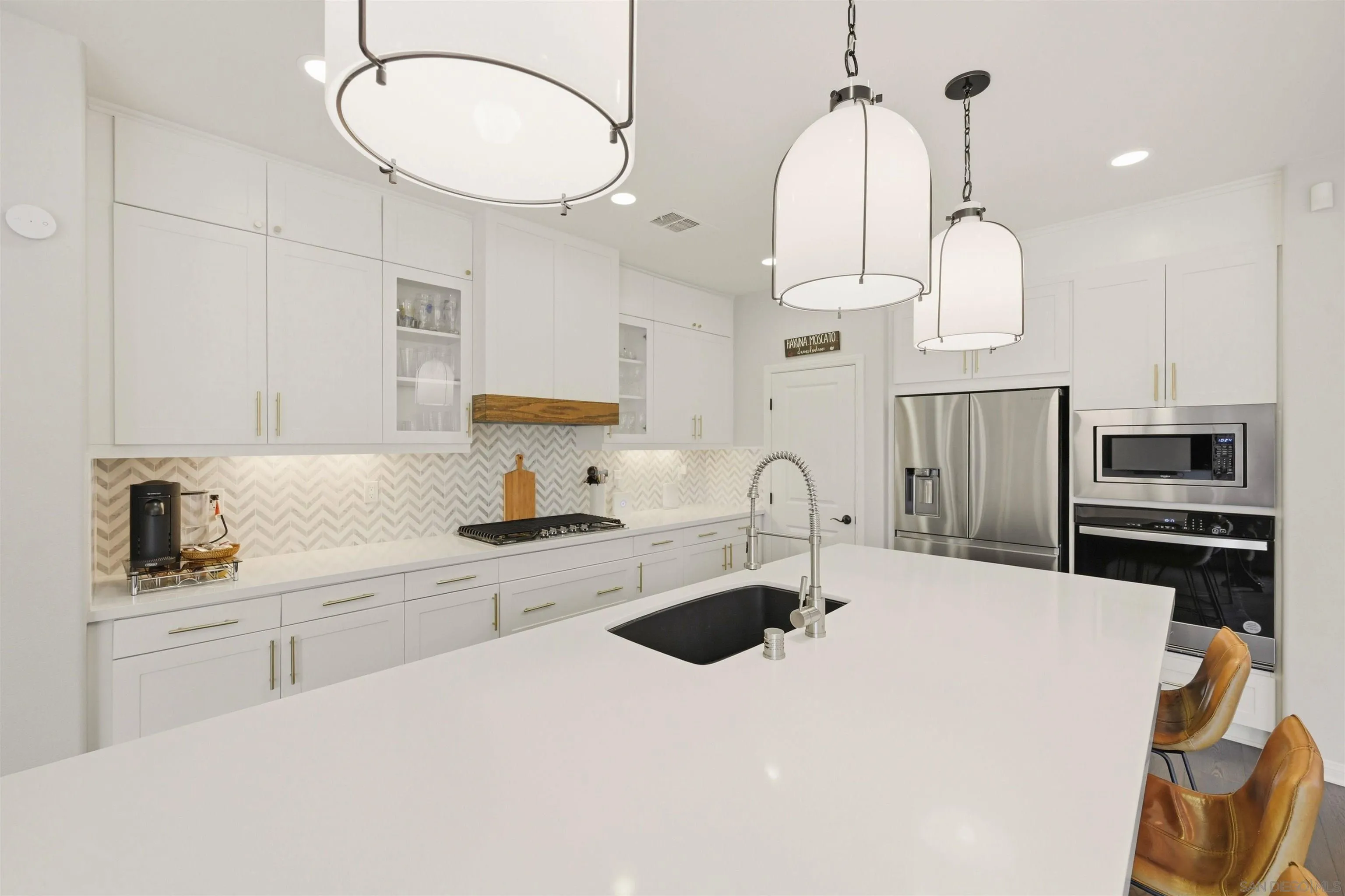 https://cdn.realtyfeed.com/cdn/127/260017653/597fc36271ba810f8ee72a7ec3f63378.webp