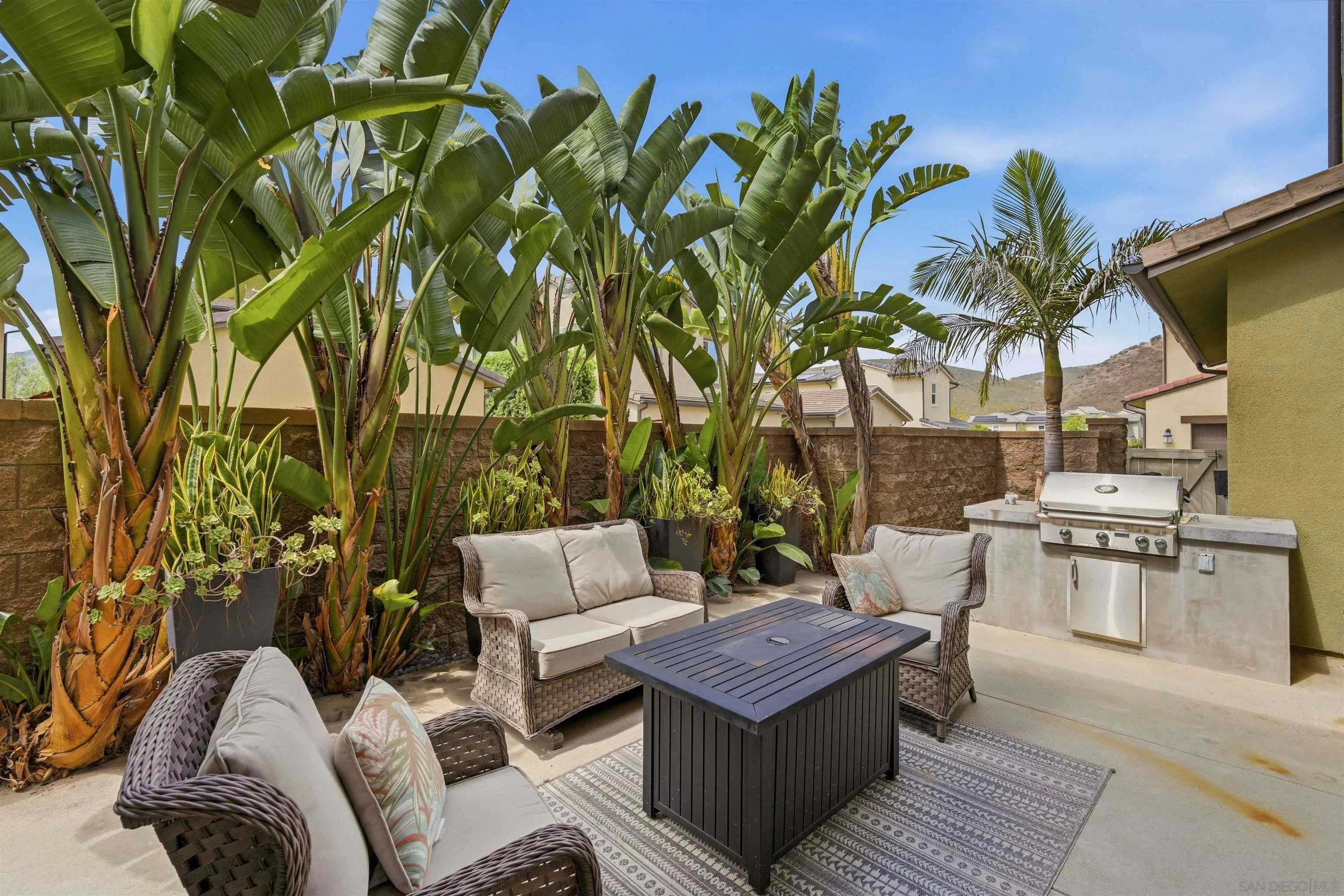 https://cdn.realtyfeed.com/cdn/127/260017653/5c0a1b7d30594feb63ffd851cbb87df8.webp