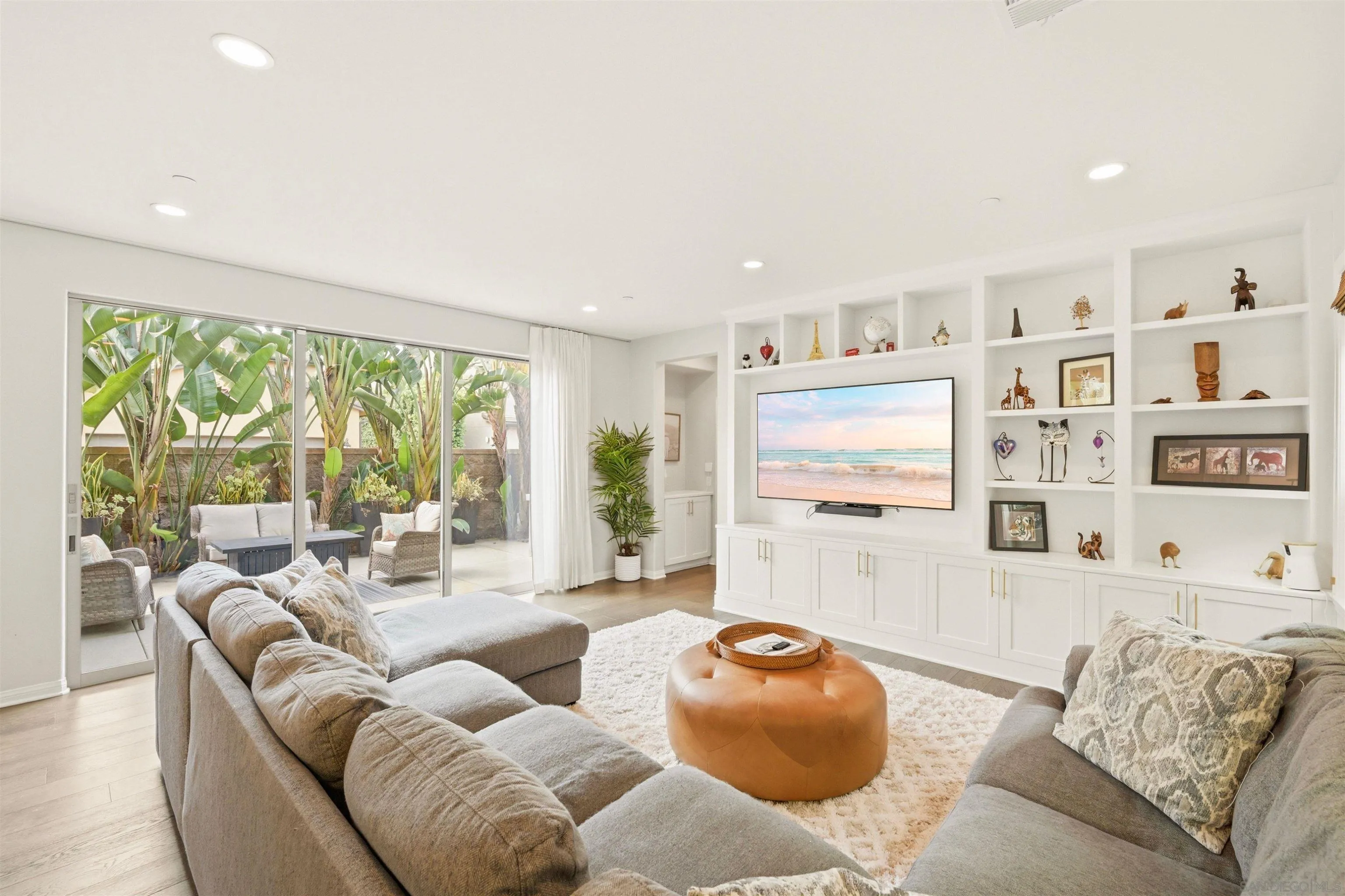 https://cdn.realtyfeed.com/cdn/127/260017653/6473b10898c8faf7b15ea49108bd03d1.webp