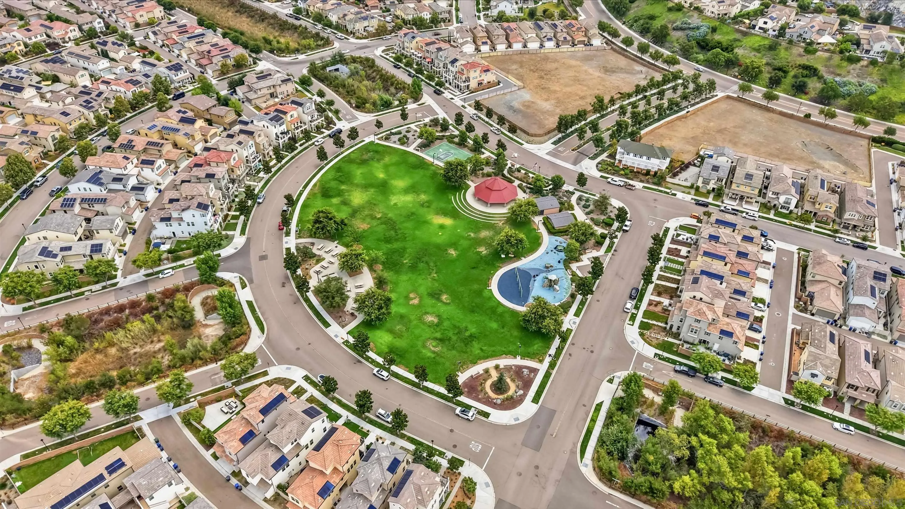 https://cdn.realtyfeed.com/cdn/127/260017653/b655f29a2da8fcd42fe323f0b50a89c7.webp