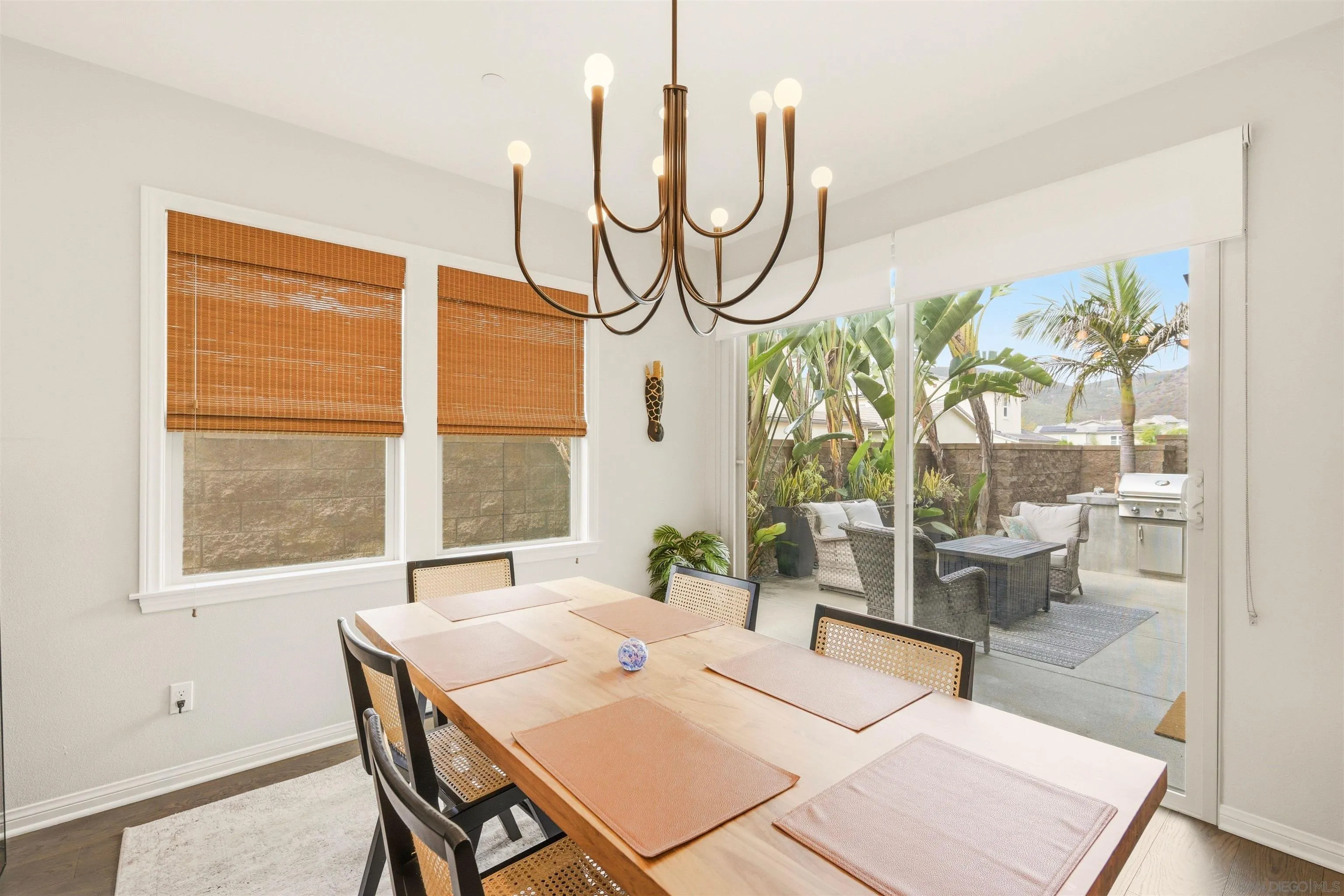 https://cdn.realtyfeed.com/cdn/127/260017653/b987fb0533251db352abb6261aac9f53.webp