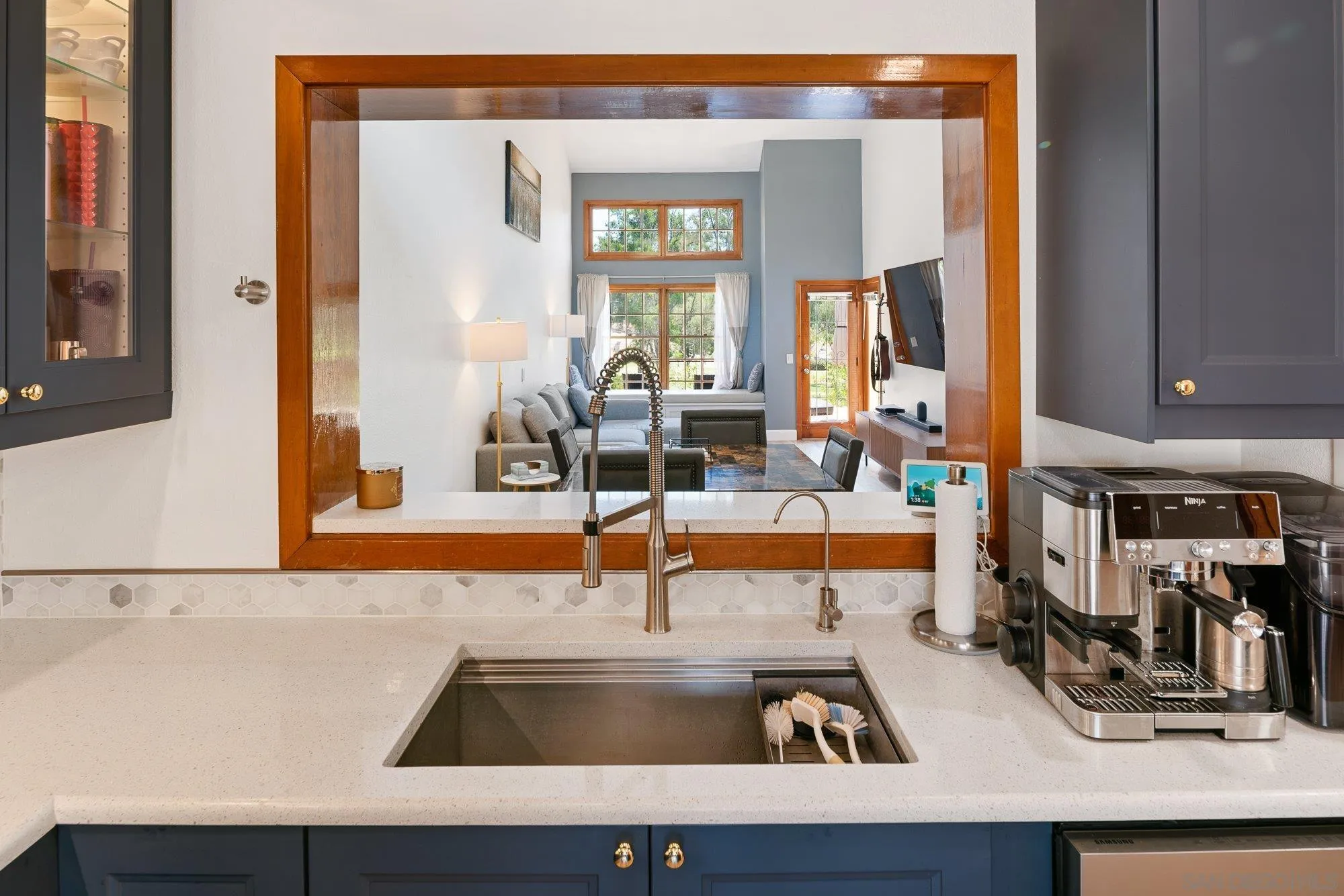 Photo #12: 260017656 Listing: Photo #12