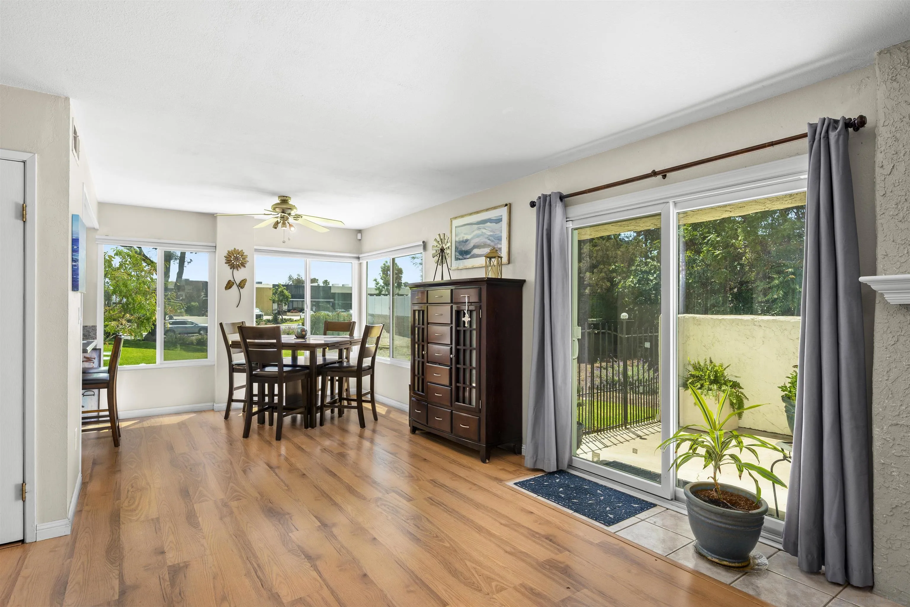 https://cdn.realtyfeed.com/cdn/127/260017658/60426a3189c1590091b70ef6290fc708.webp