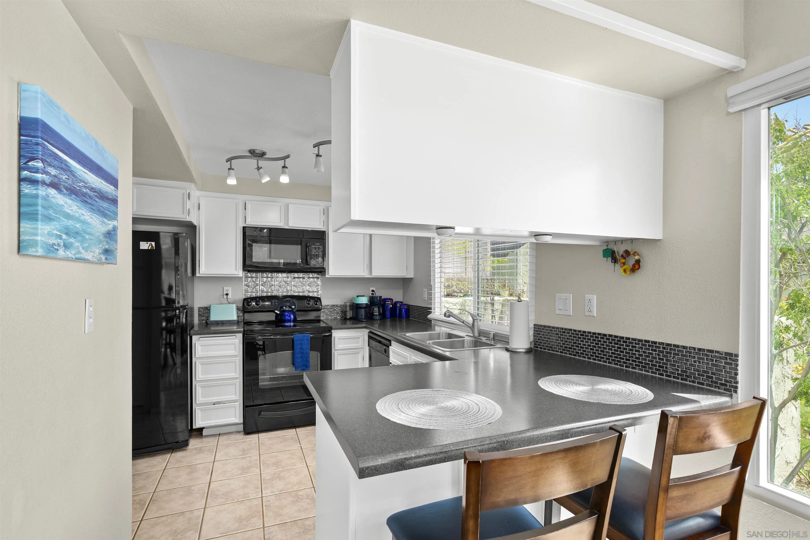 https://cdn.realtyfeed.com/cdn/127/260017658/6b59392d26458ee05b0653aef71795d9.webp