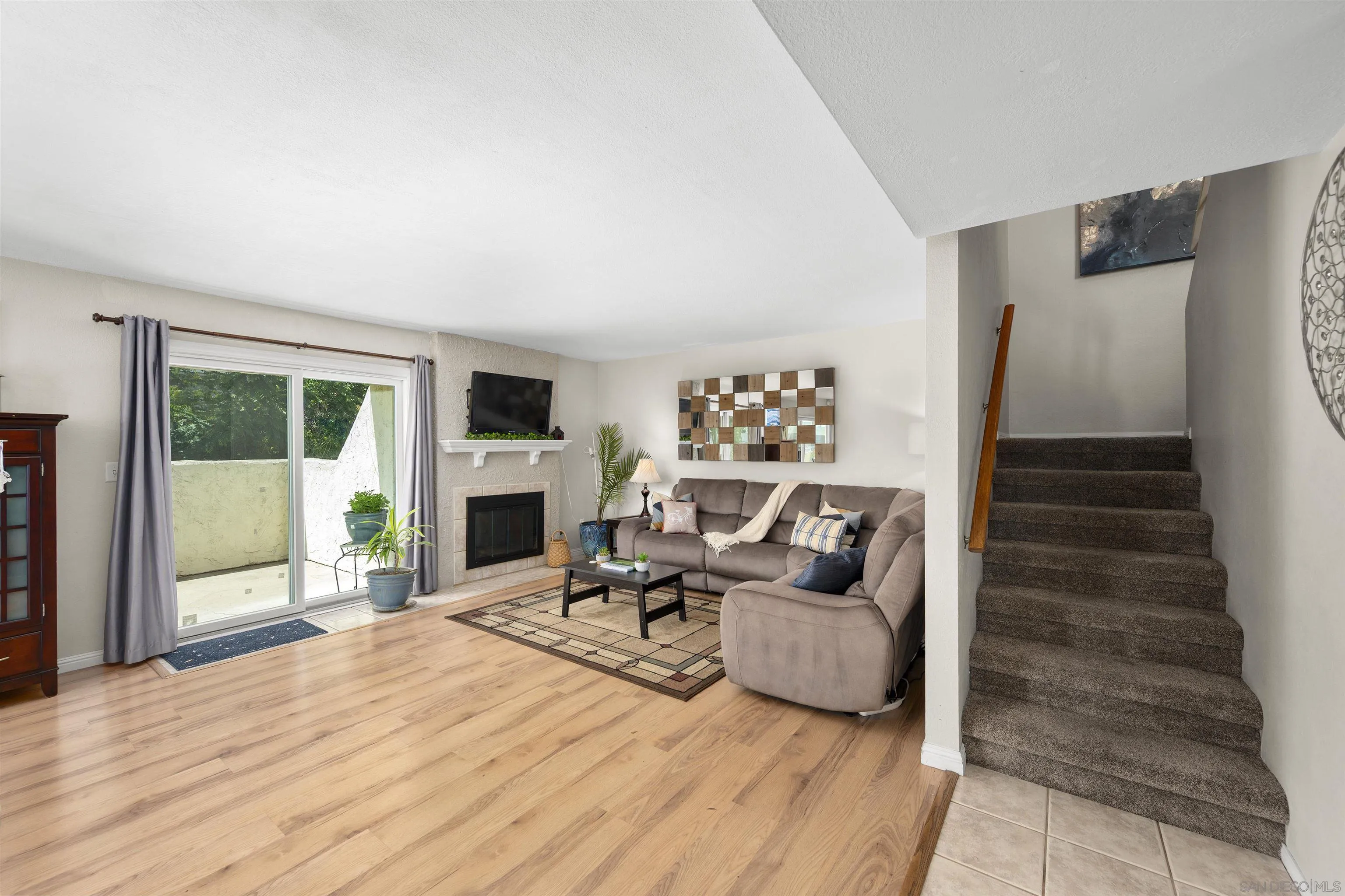 https://cdn.realtyfeed.com/cdn/127/260017658/7d430cfdda77791b7a08b6e39bd217c3.webp