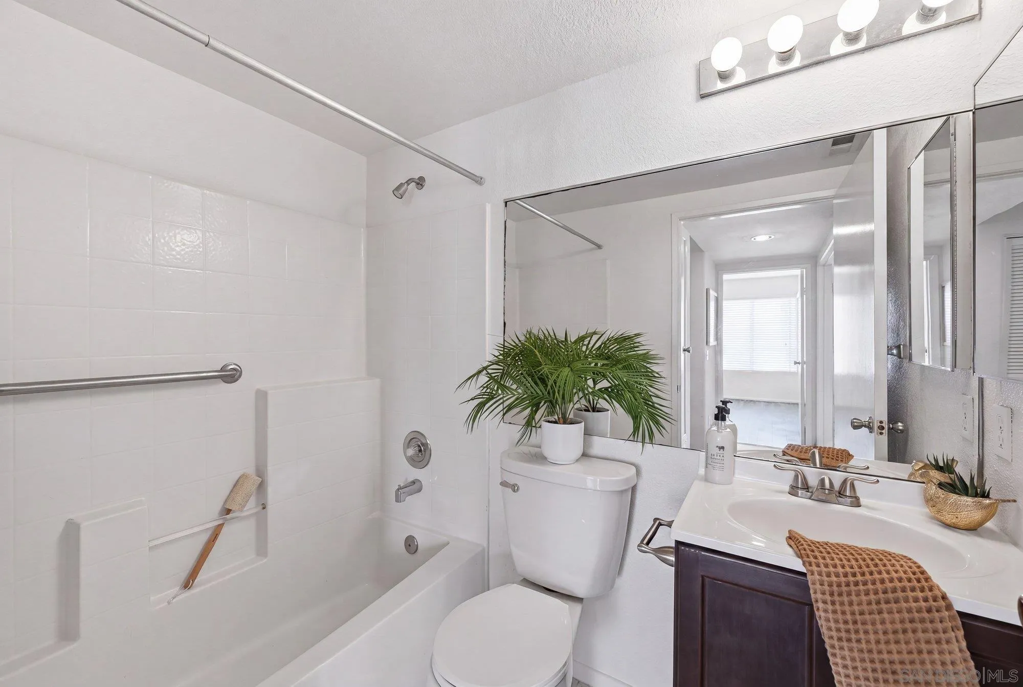Photo #19: 260017669 Listing: Photo #19