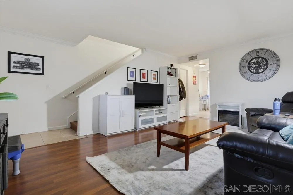 Photo #5: 260017671 Listing: Photo #5