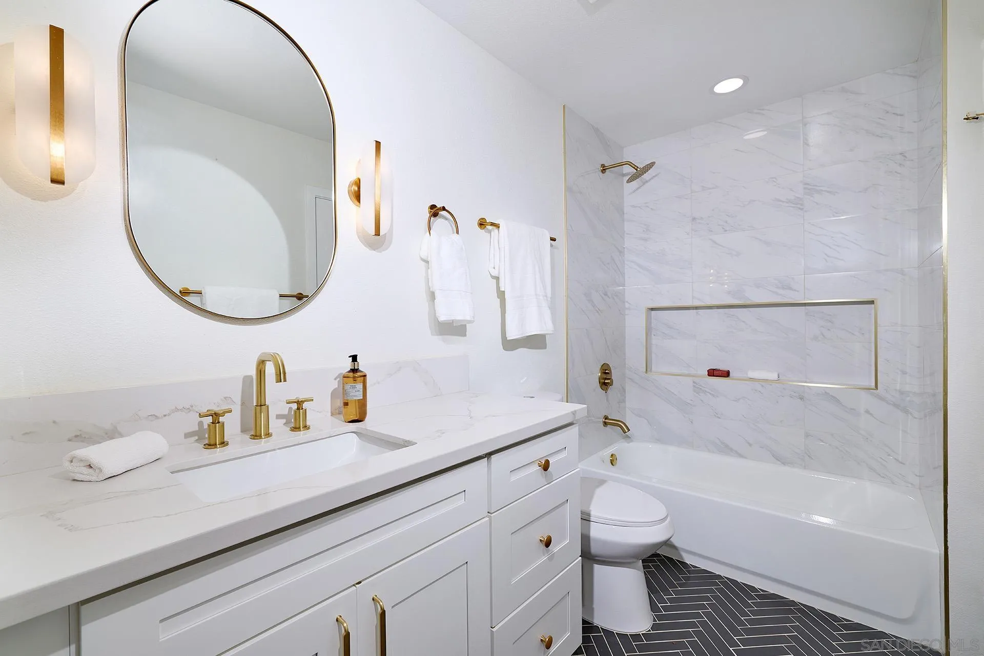 https://cdn.realtyfeed.com/cdn/127/260017675/525e393e0520271061eb04a67c154a73.webp