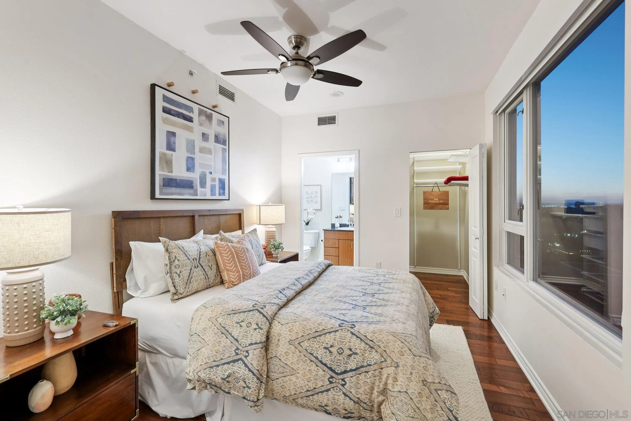 https://cdn.realtyfeed.com/cdn/127/260017685/001f3a17834a5fa4537a2432dd429668.webp