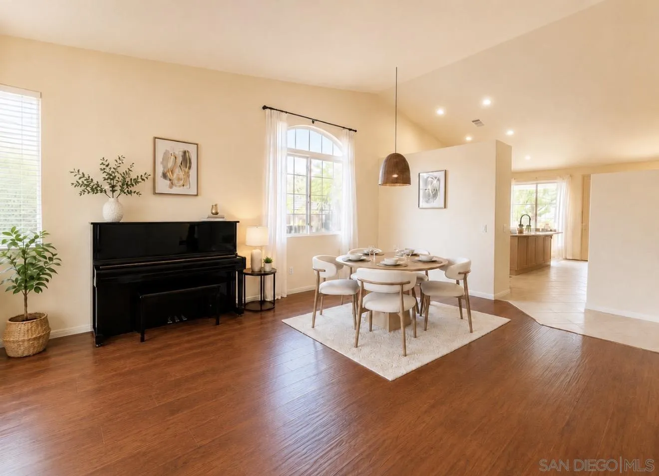 https://cdn.realtyfeed.com/cdn/127/260017688/96a51c1c19537023b10325ac040a88f0.webp
