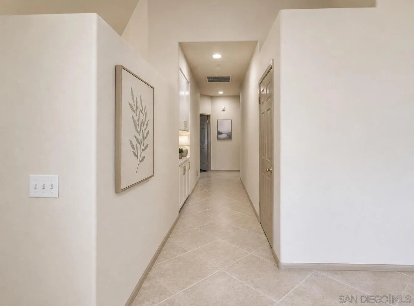 https://cdn.realtyfeed.com/cdn/127/260017688/b069da2827b6ecafd3336515a6224158.webp