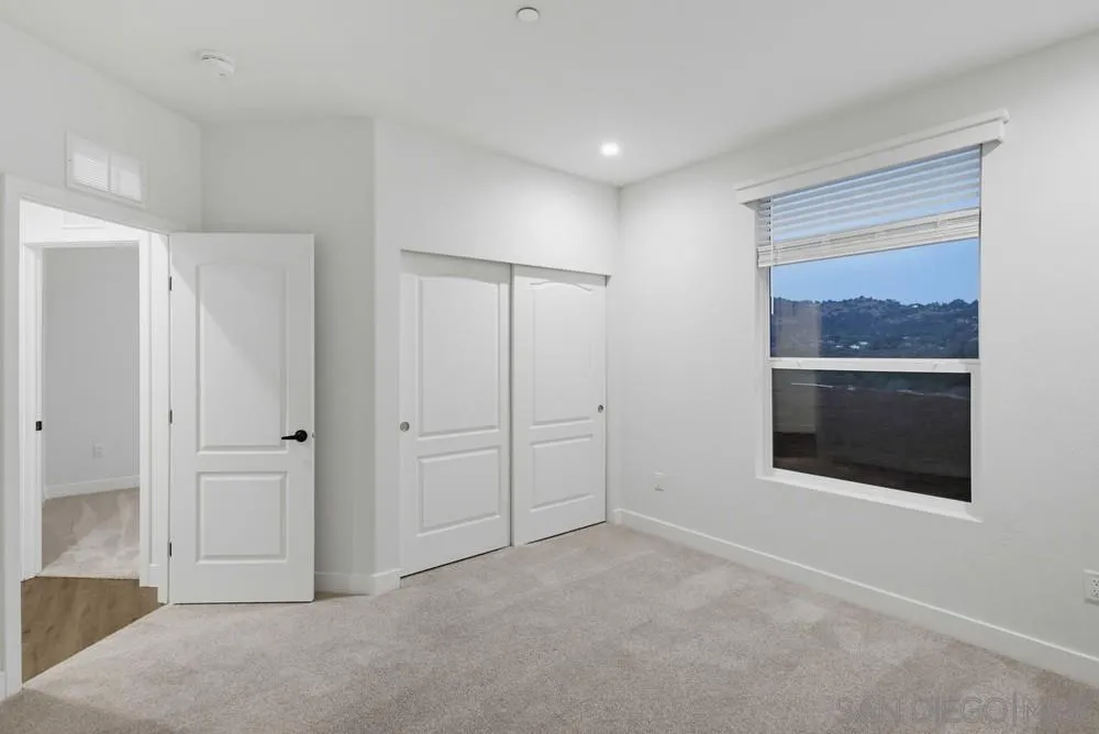 https://cdn.realtyfeed.com/cdn/127/260017691/1520d4559f6eca5ad8b172a16987c20c.webp