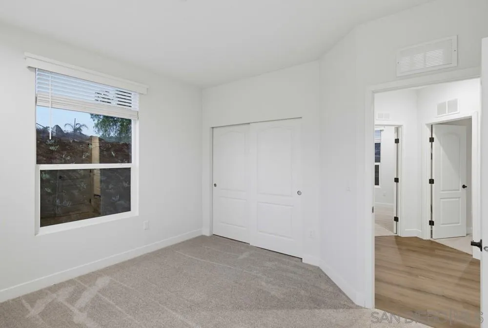 https://cdn.realtyfeed.com/cdn/127/260017691/5b0eaf535dd501b4f72961f543e451c3.webp