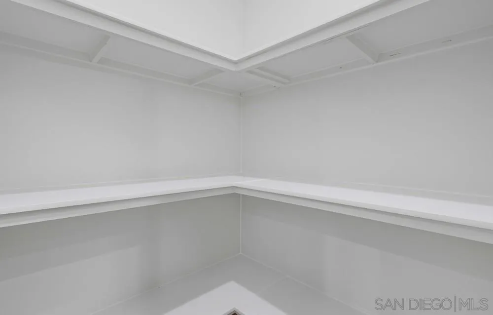 https://cdn.realtyfeed.com/cdn/127/260017691/70048a443518c57dca041ec267cdf9ad.webp