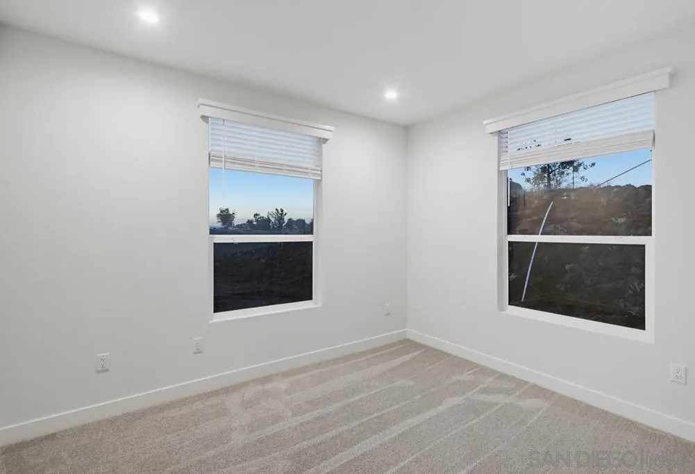 https://cdn.realtyfeed.com/cdn/127/260017691/7b735d2ec2ebe9fd6dc87ae26af6f7e5.webp