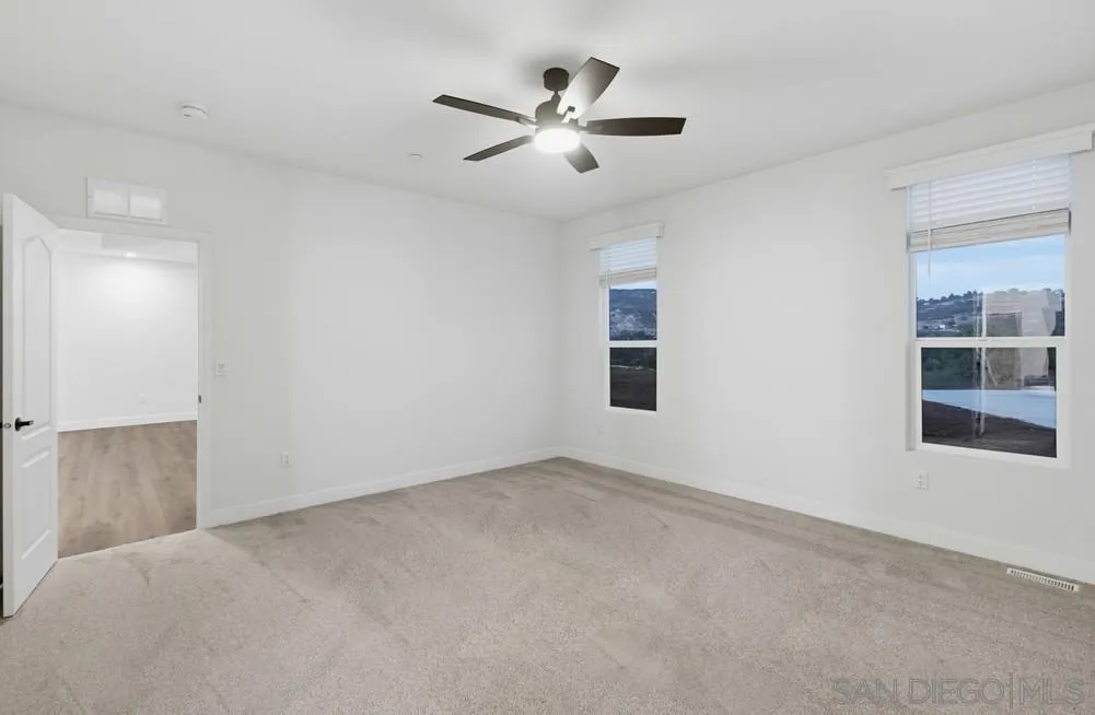 https://cdn.realtyfeed.com/cdn/127/260017691/7df8b22faf332a687e9266fc1e382c04.webp