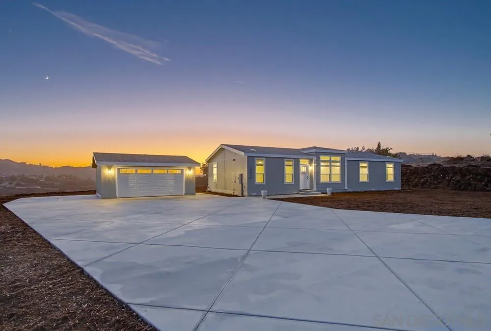 https://cdn.realtyfeed.com/cdn/127/260017691/b35e953a200512eef3be2ce754403035.webp
