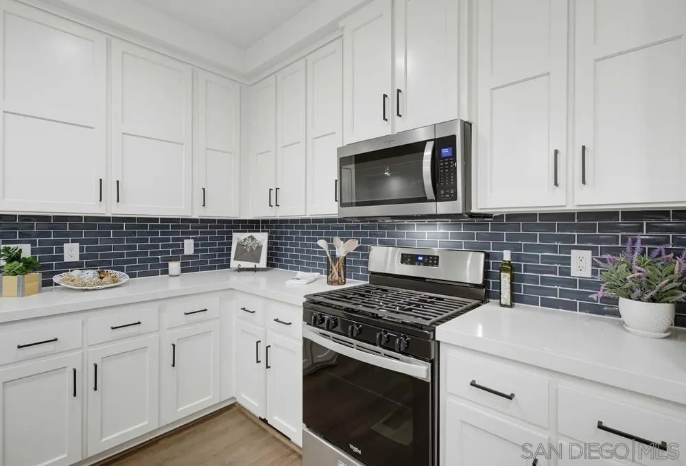 https://cdn.realtyfeed.com/cdn/127/260017691/e4c60e5f6d76292ab24aa9e42f067b74.webp