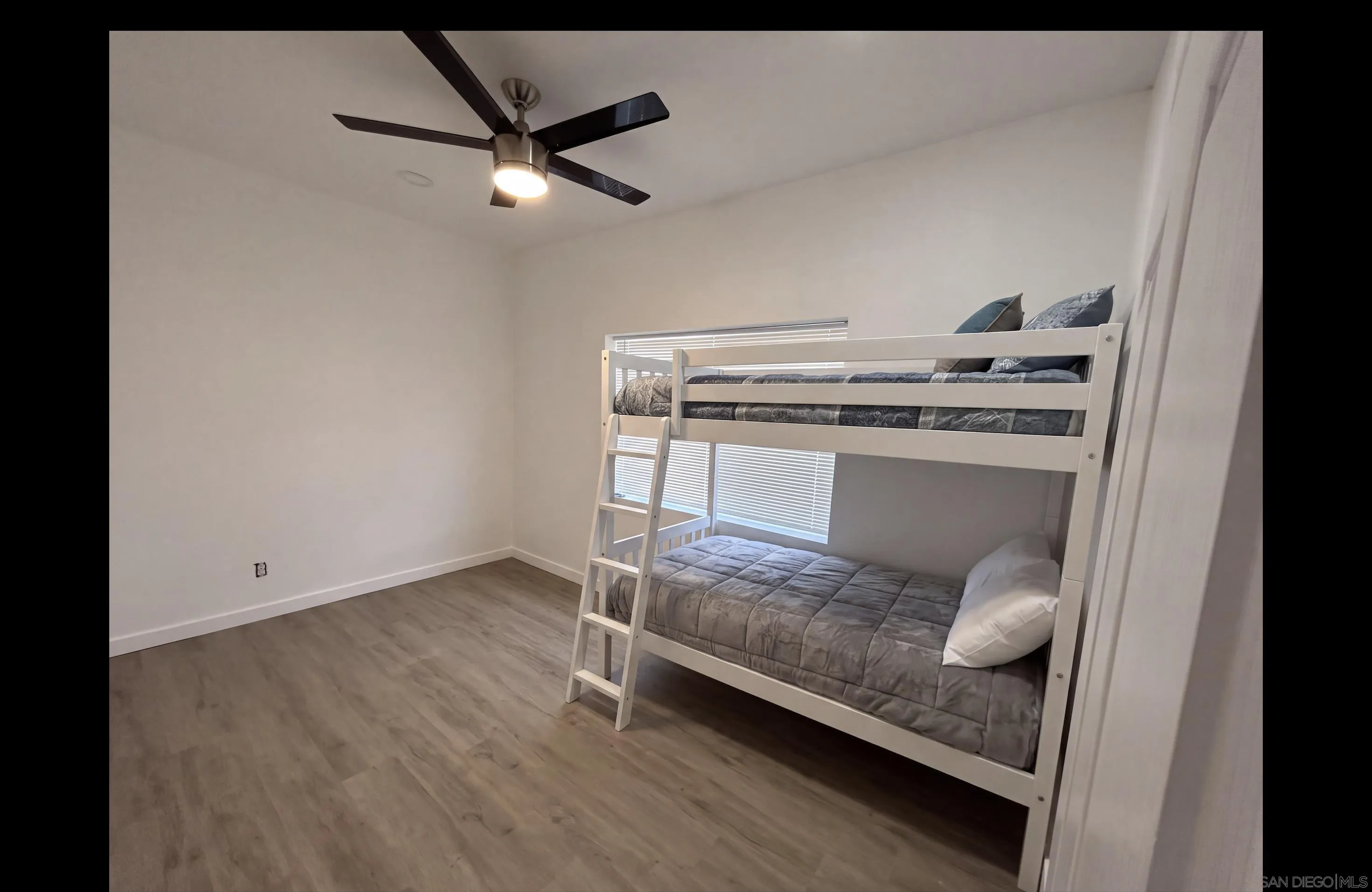 2611 University 6075 Cozzens St, San Diego, CA 92104 - Photo 2 of 4, San Diego, CA