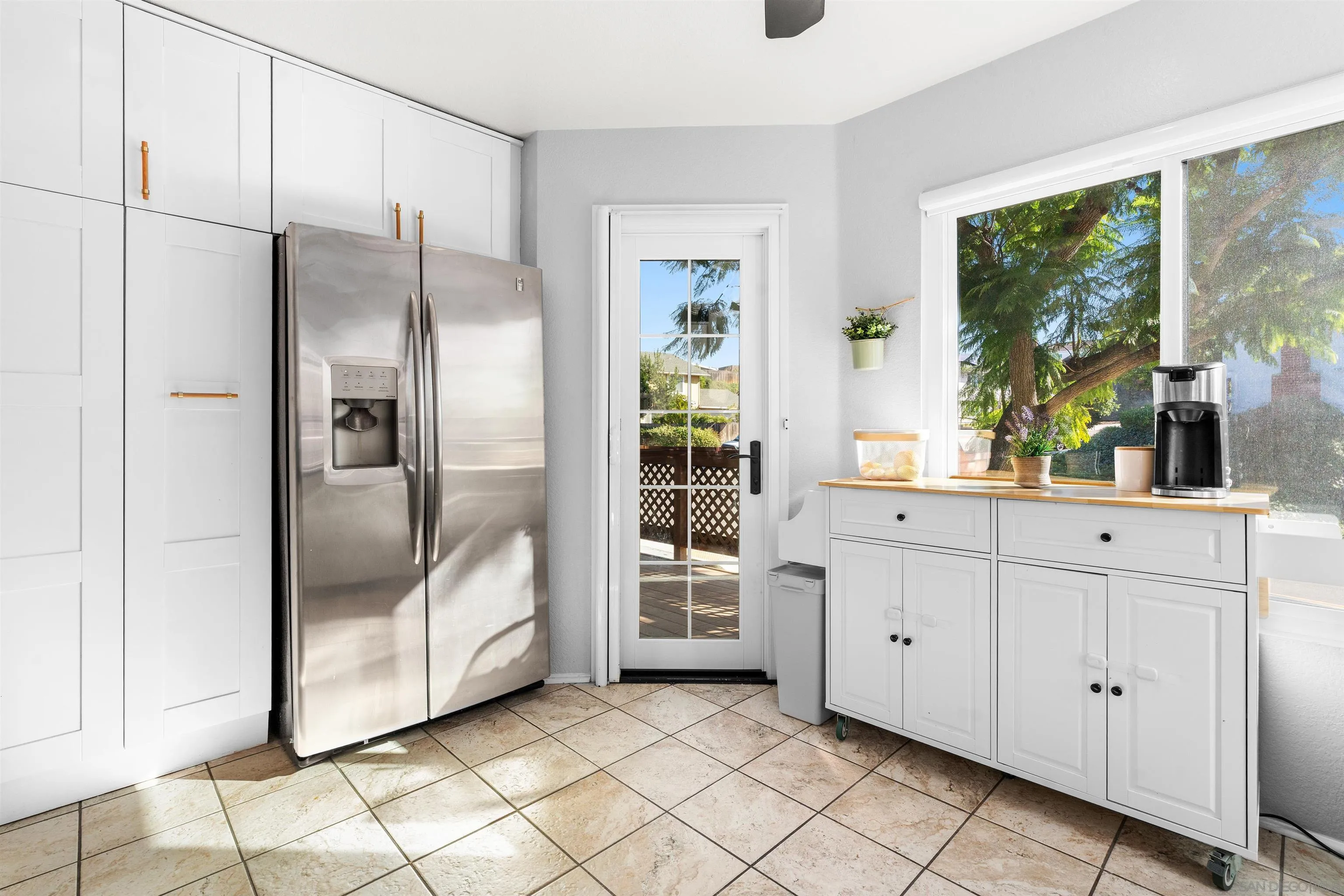 https://cdn.realtyfeed.com/cdn/127/260017702/8757e49cd9c9384a67918990a3e4c731.webp