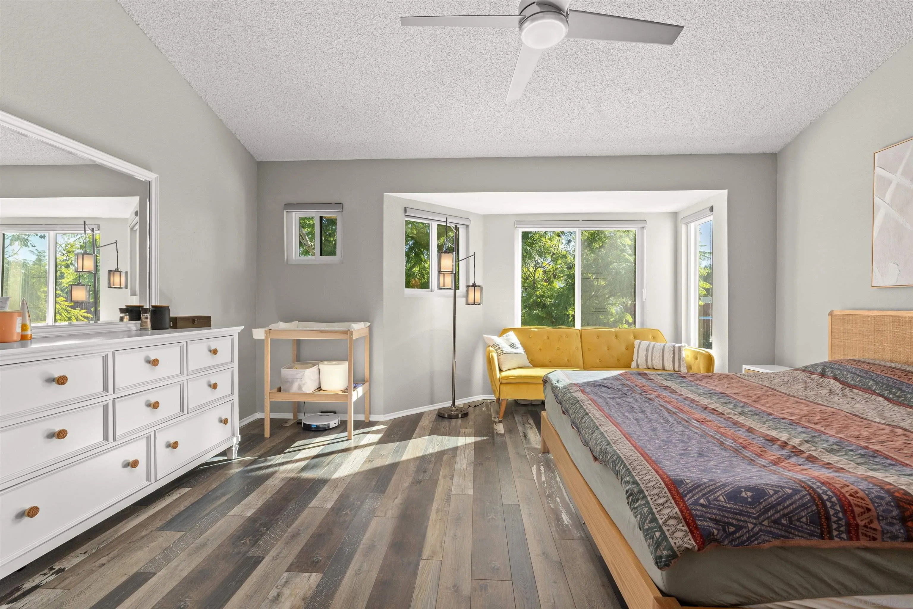 https://cdn.realtyfeed.com/cdn/127/260017702/93b3ec64f754fa8b5678a4903ed40e9c.webp