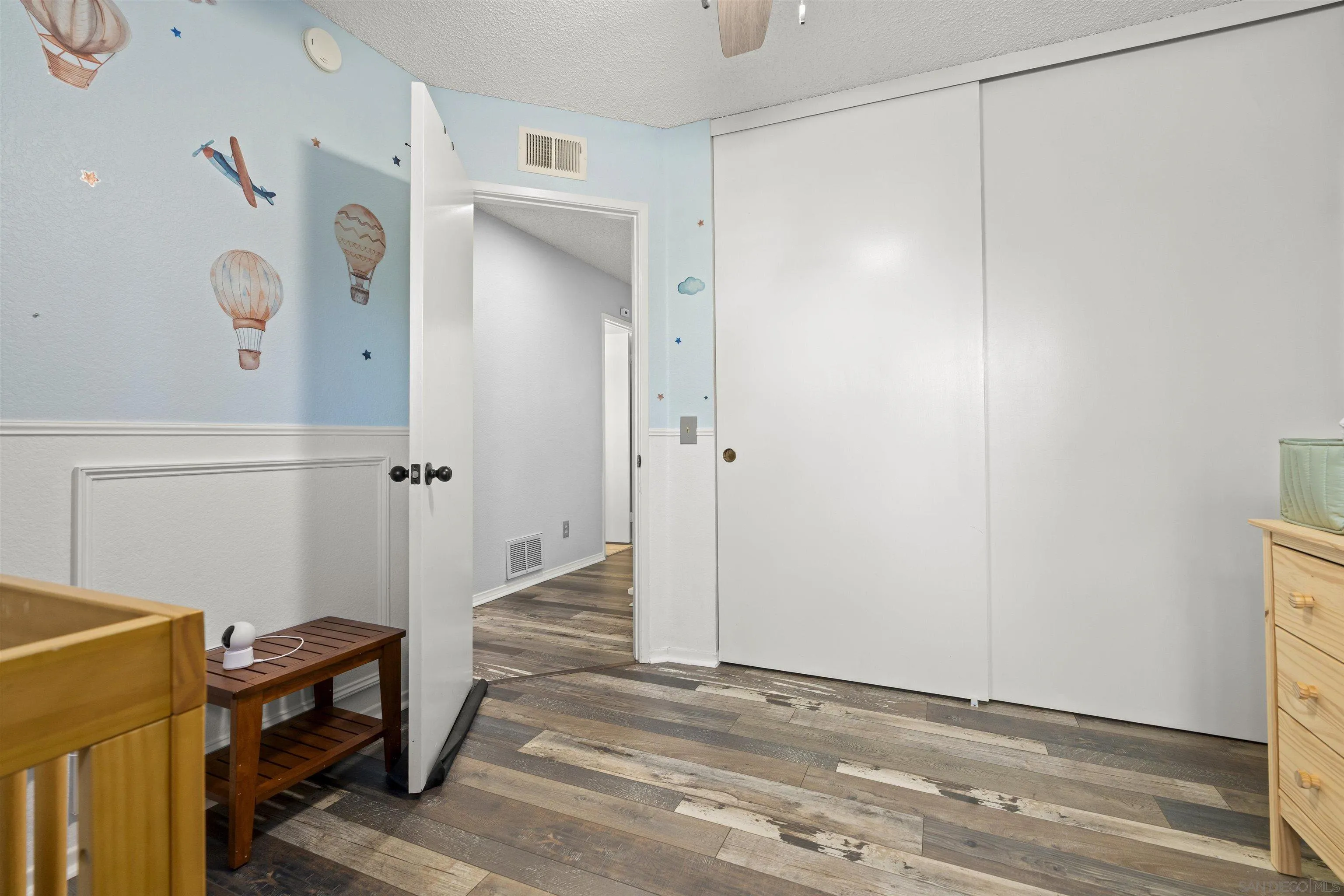 https://cdn.realtyfeed.com/cdn/127/260017702/b7558fdd1dacac9e2eb3bdad8e2f32f4.webp
