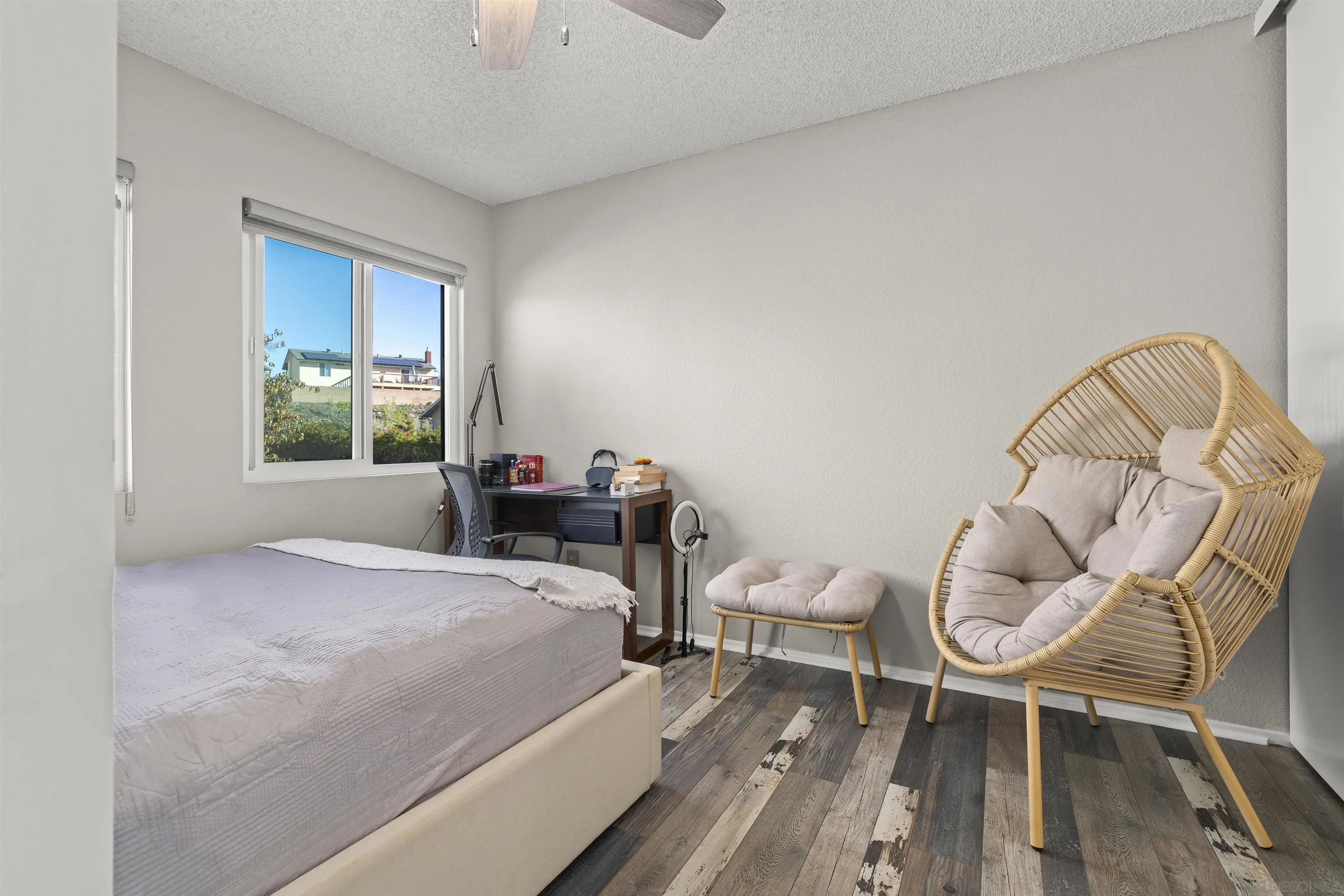 https://cdn.realtyfeed.com/cdn/127/260017702/bc54b5b34665a2b82dd0af3abc7cc484.webp