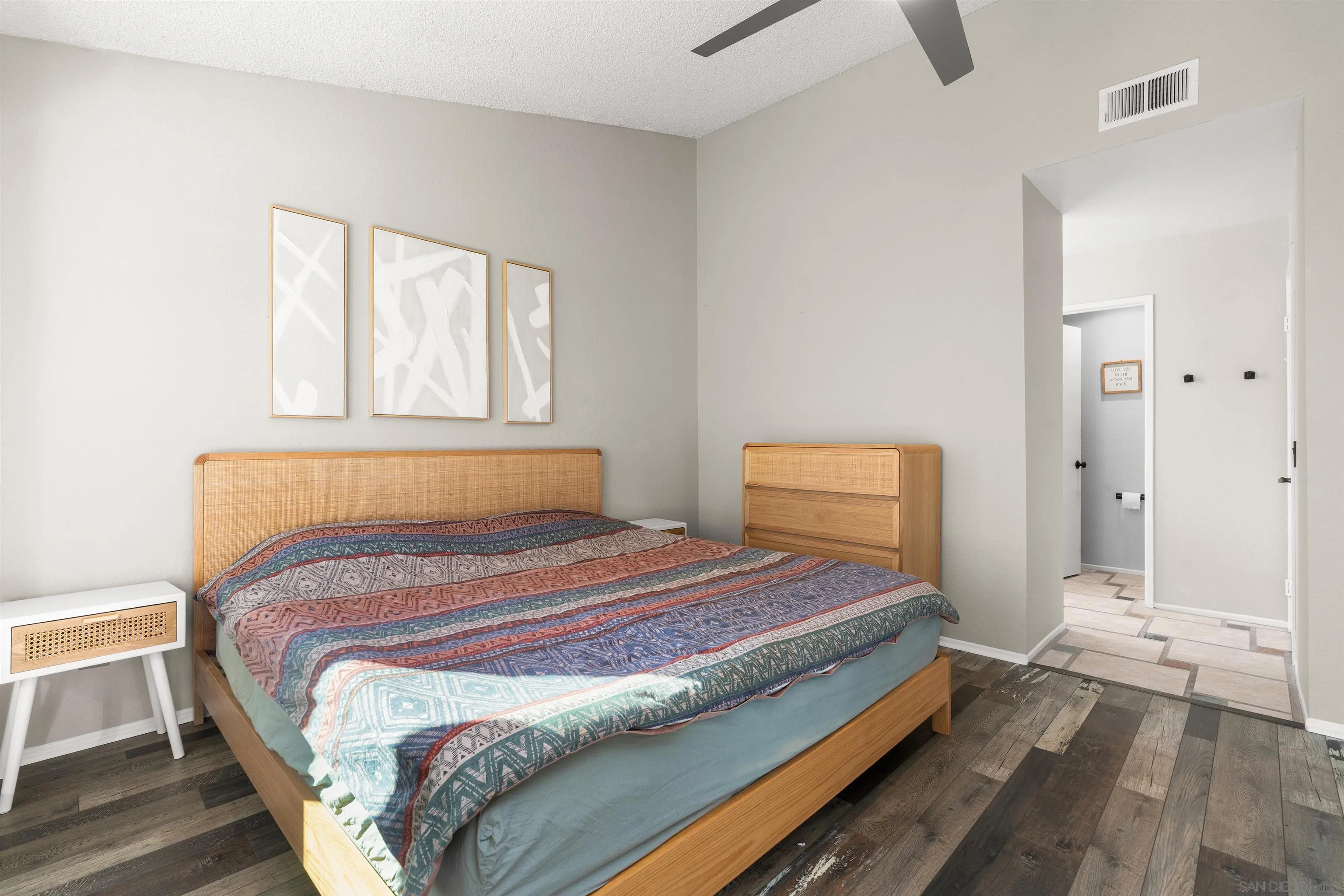 https://cdn.realtyfeed.com/cdn/127/260017702/ea8356b419466e01814d74cfcac85564.webp