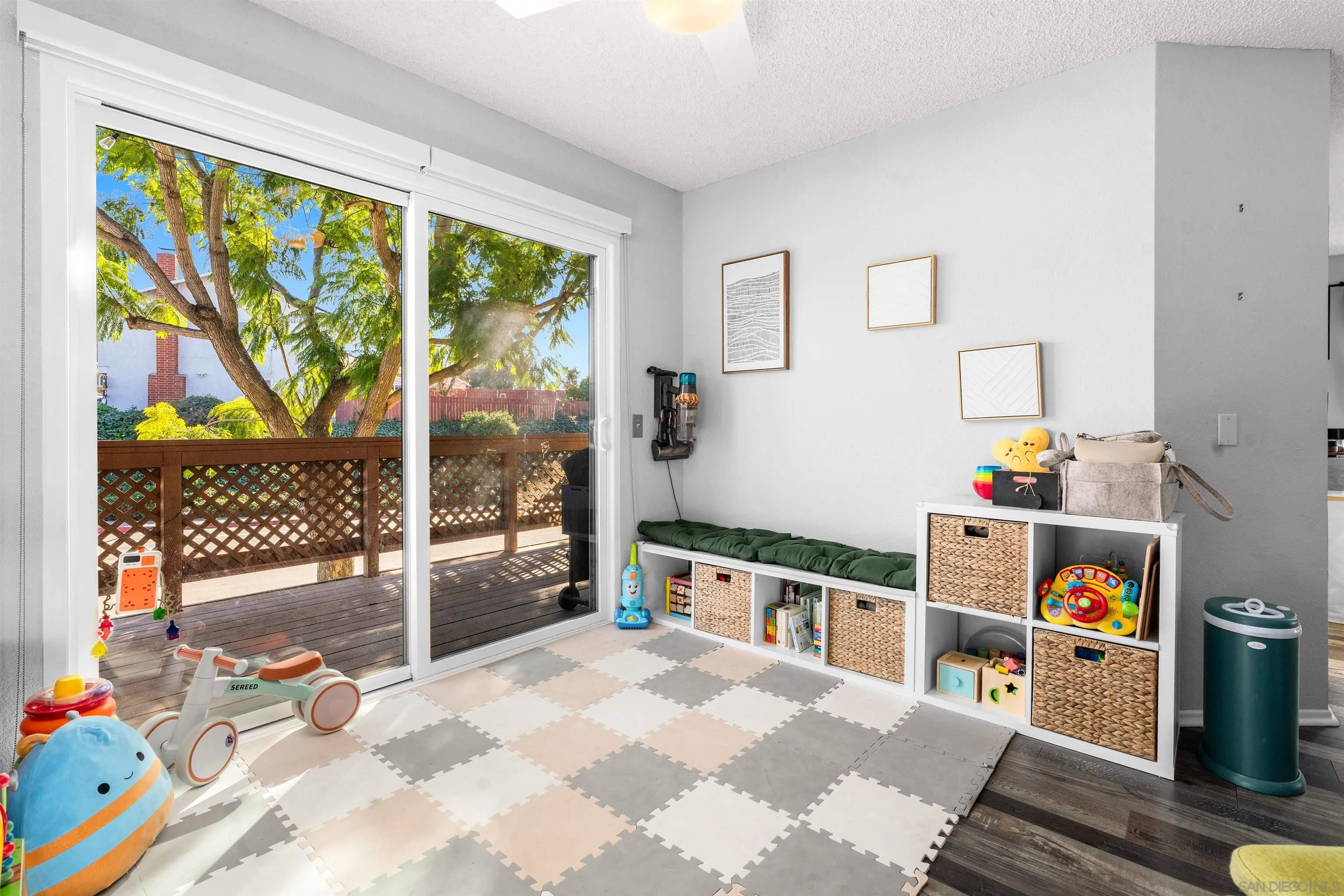 https://cdn.realtyfeed.com/cdn/127/260017702/ed880f0694ce36f3e3af444c1fc1e80a.webp