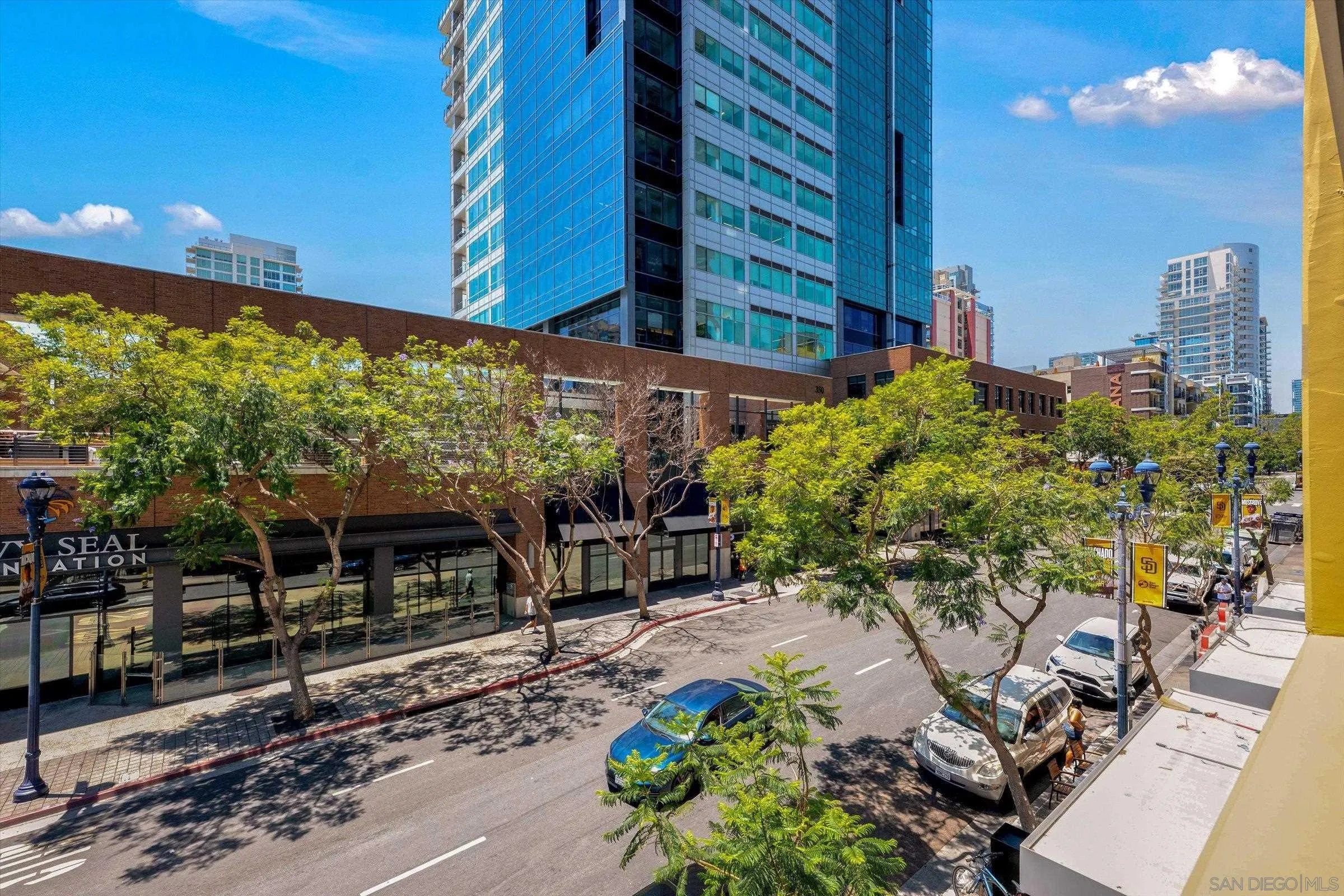 https://cdn.realtyfeed.com/cdn/127/260017708/8d052b8fbbac687026128b95dbab11be.webp