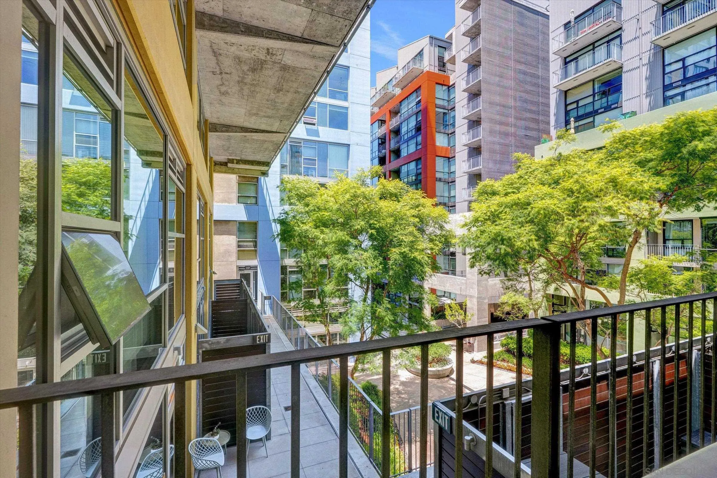 https://cdn.realtyfeed.com/cdn/127/260017708/e36dce7b2749cbdb7951593bc38cab8c.webp