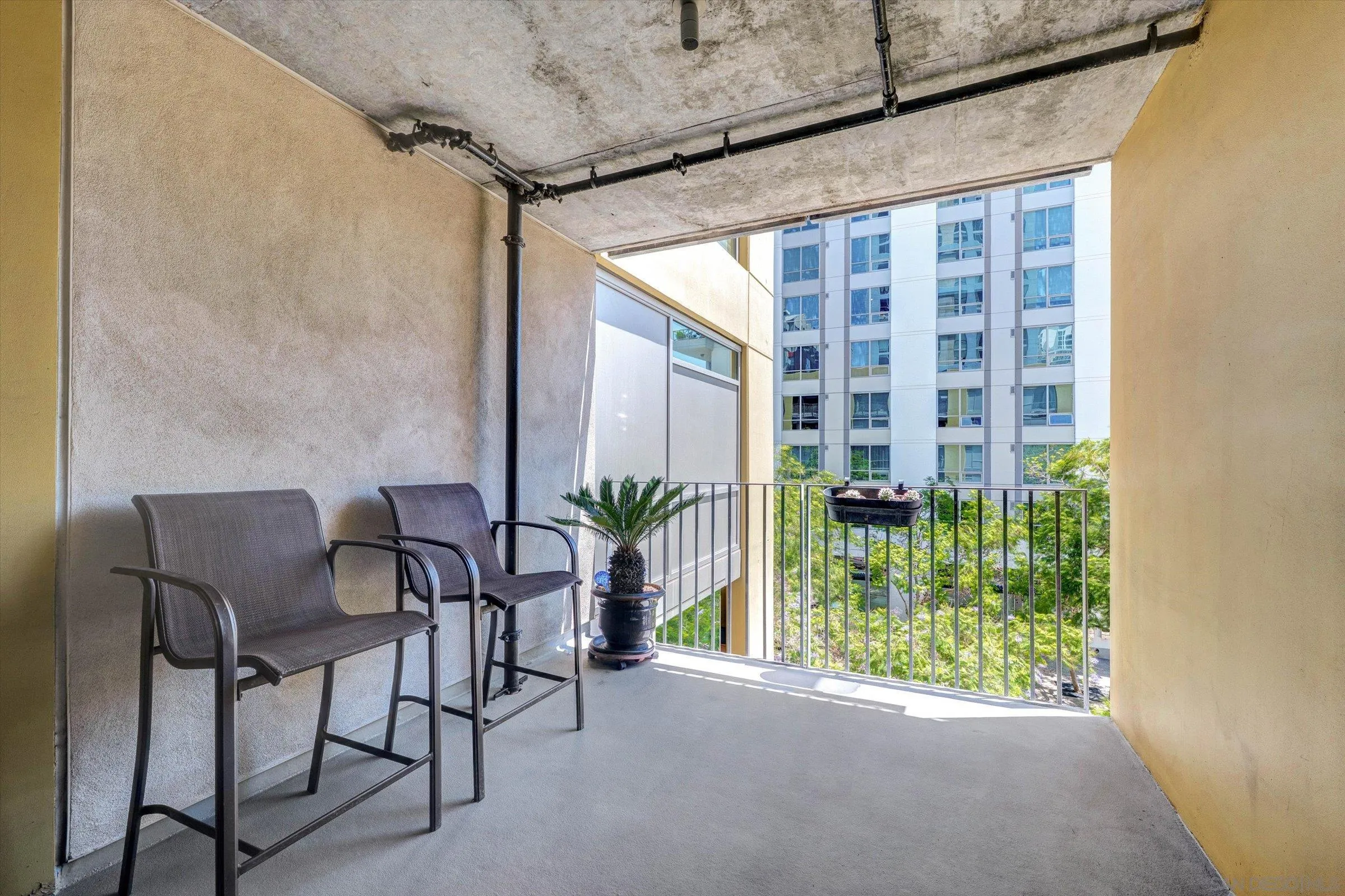 https://cdn.realtyfeed.com/cdn/127/260017708/ea75f6edad380df7f1cf953bb515872d.webp
