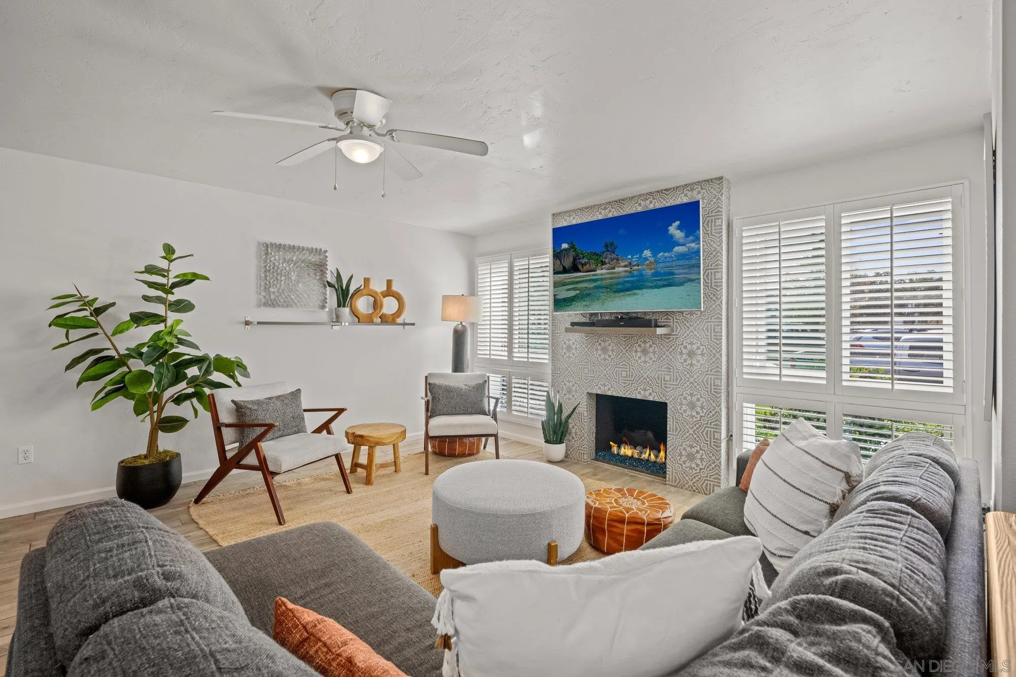 1074 Isabella Avenue, Coronado, CA 92118 - Photo 5 of 21, Coronado, CA