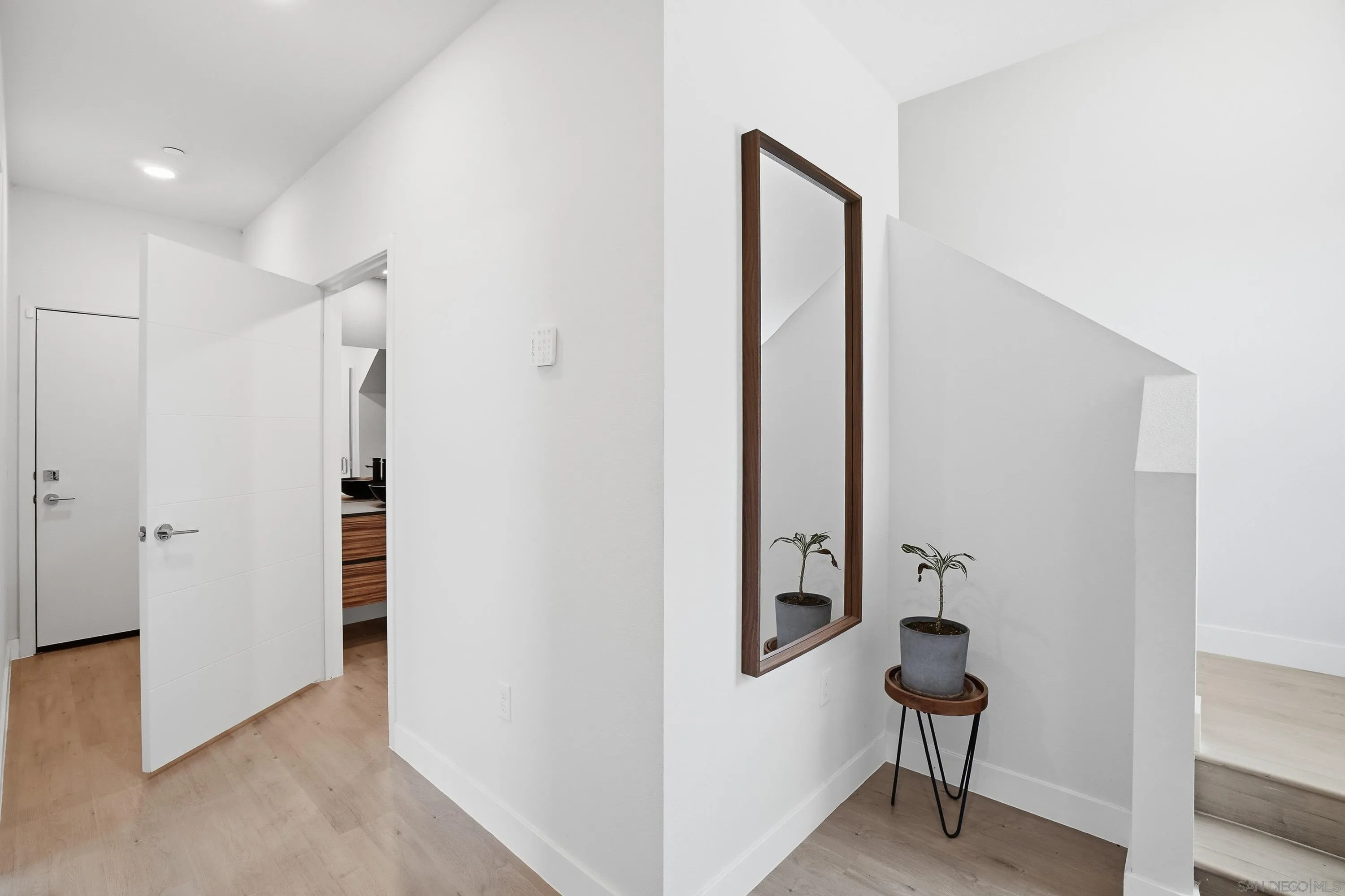 https://cdn.realtyfeed.com/cdn/127/260017720/052e8b874ecc887c3a89a8645c87de8f.webp