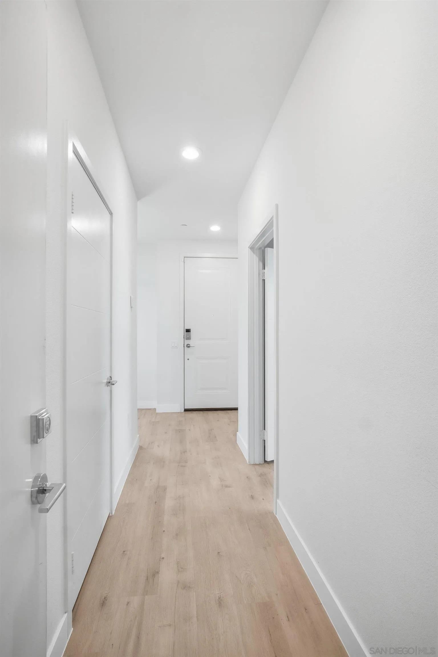 https://cdn.realtyfeed.com/cdn/127/260017720/6f0817ae4b01611ec95c1d9edeee9b2c.webp