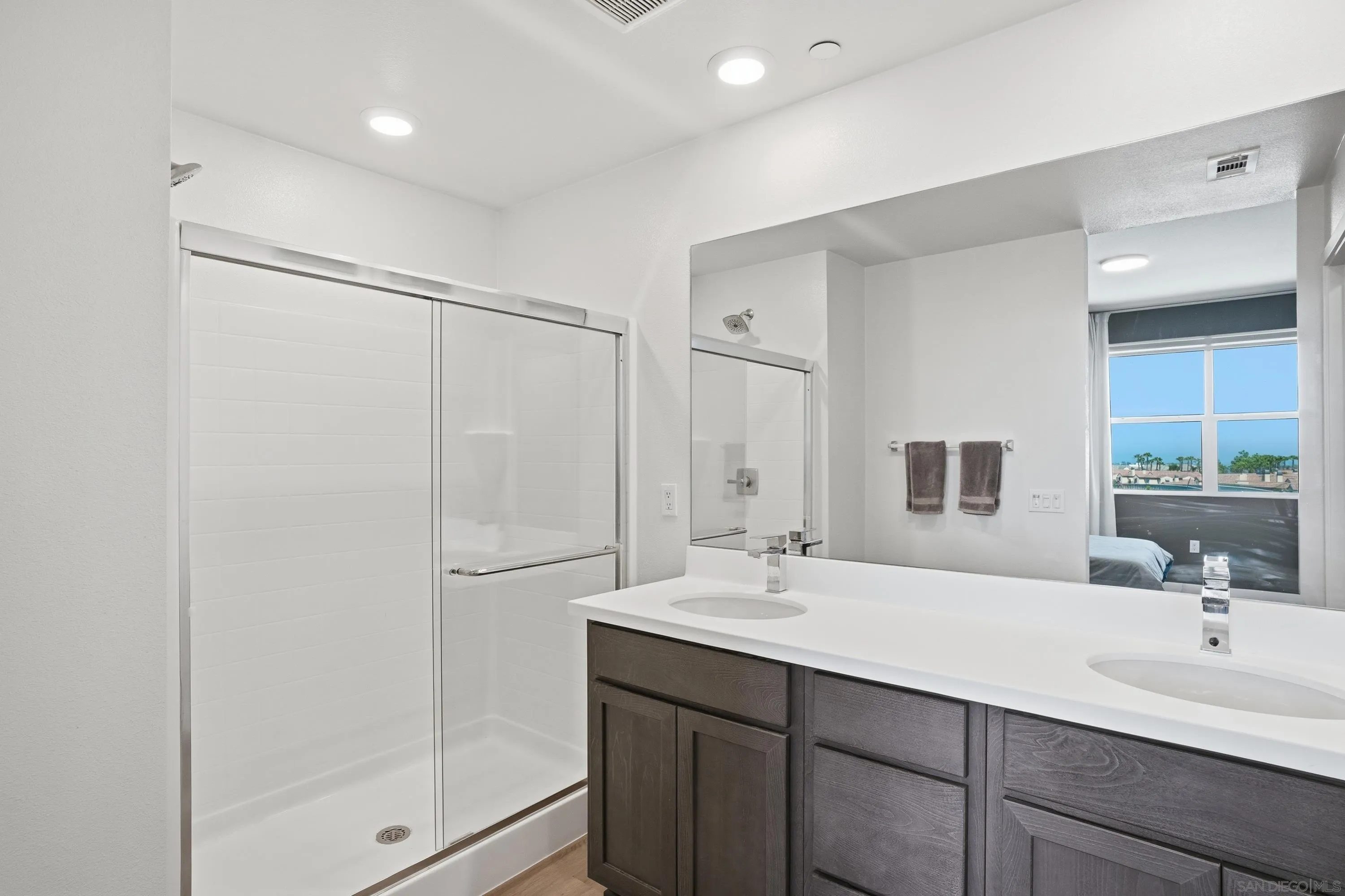 https://cdn.realtyfeed.com/cdn/127/260017720/7545393eb2c7a579fc0757e7bc7da778.webp